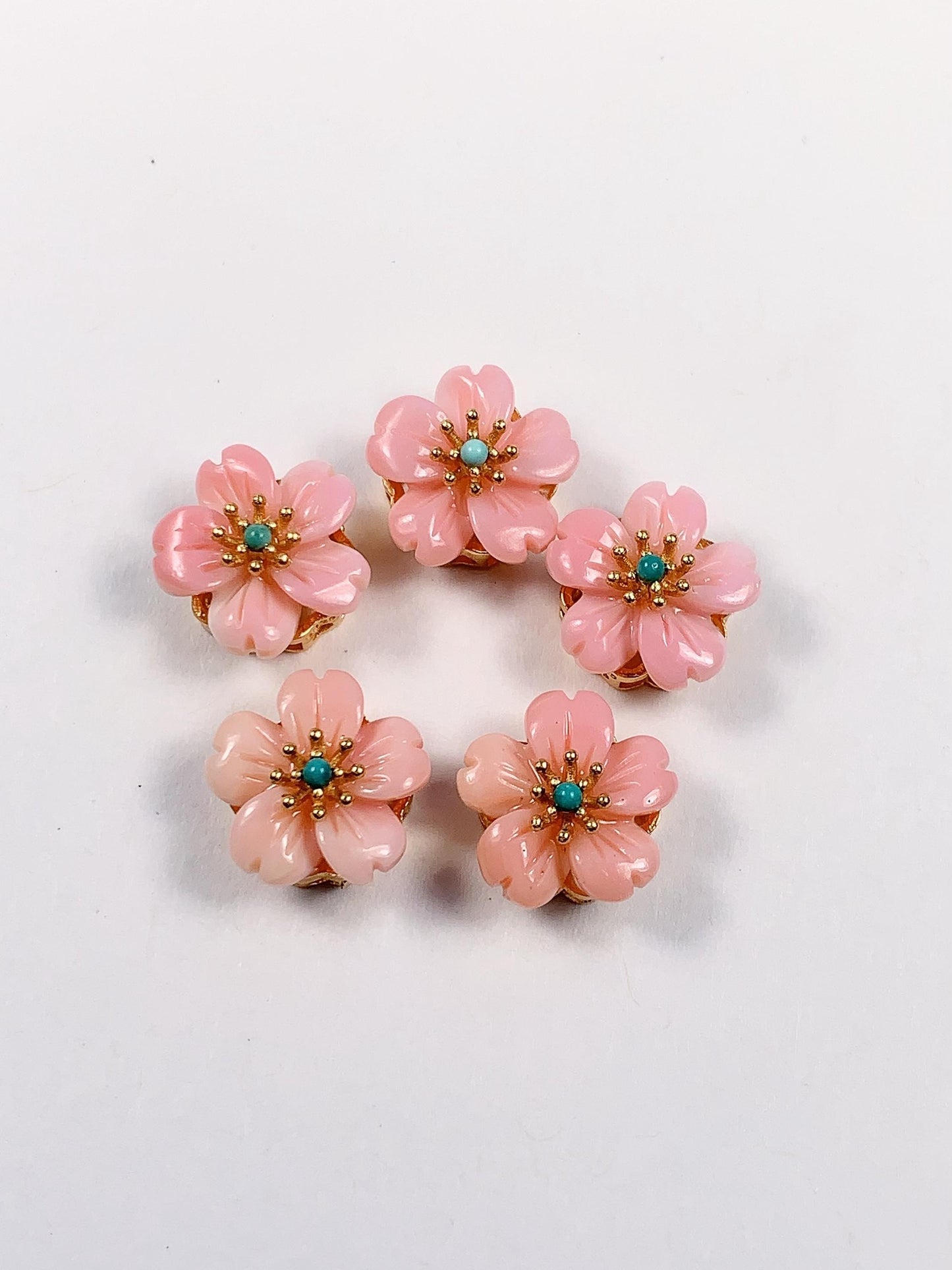 11mm Carved Pink Queen Conch Flower Bead: DIY Gemstone Pendant