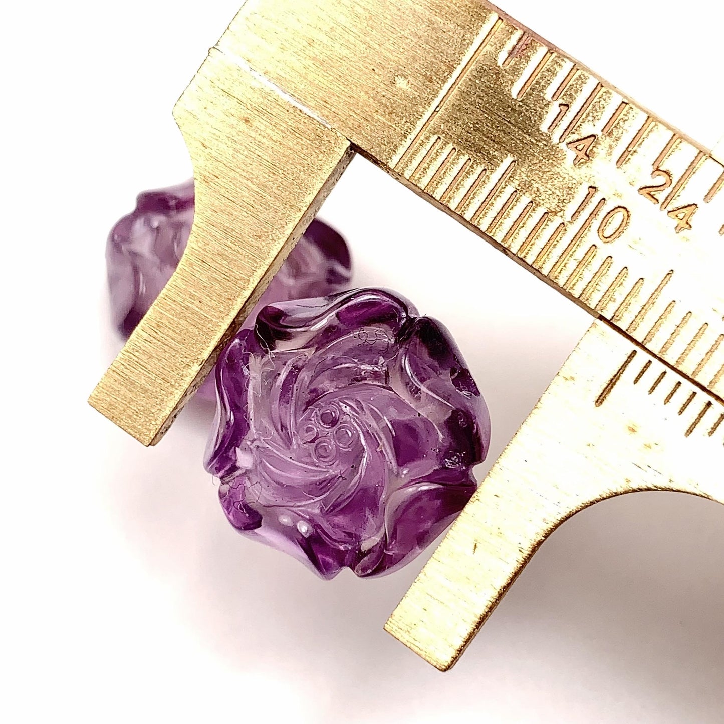15mm Good Detail Carved  Natural Purple Amethyst Beads Loose Gems Gemstone Flowers Peony cut