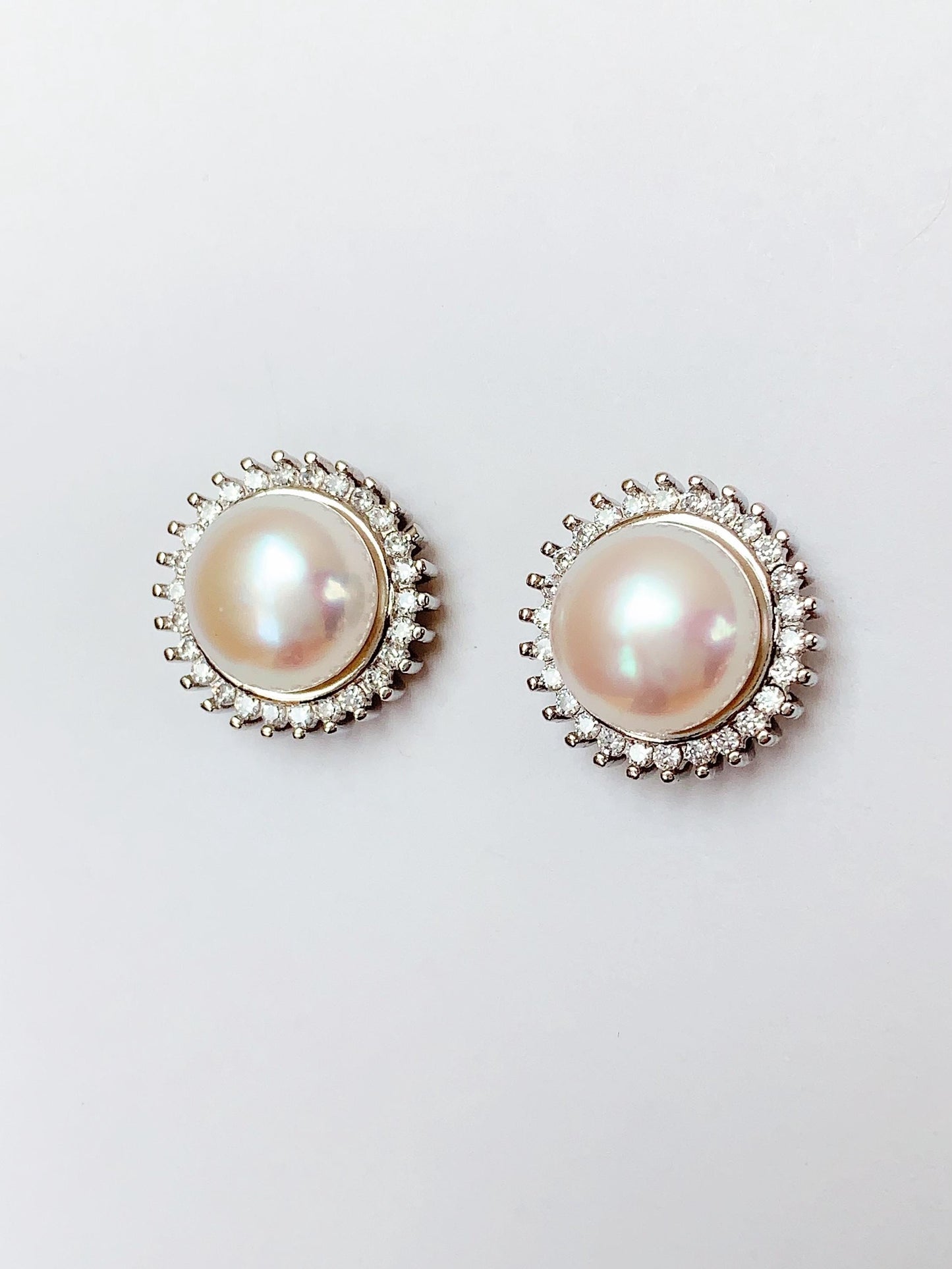 9mm Freshwater Pearl Earrings: 18k White Gold Plated Sterling Silver Studs