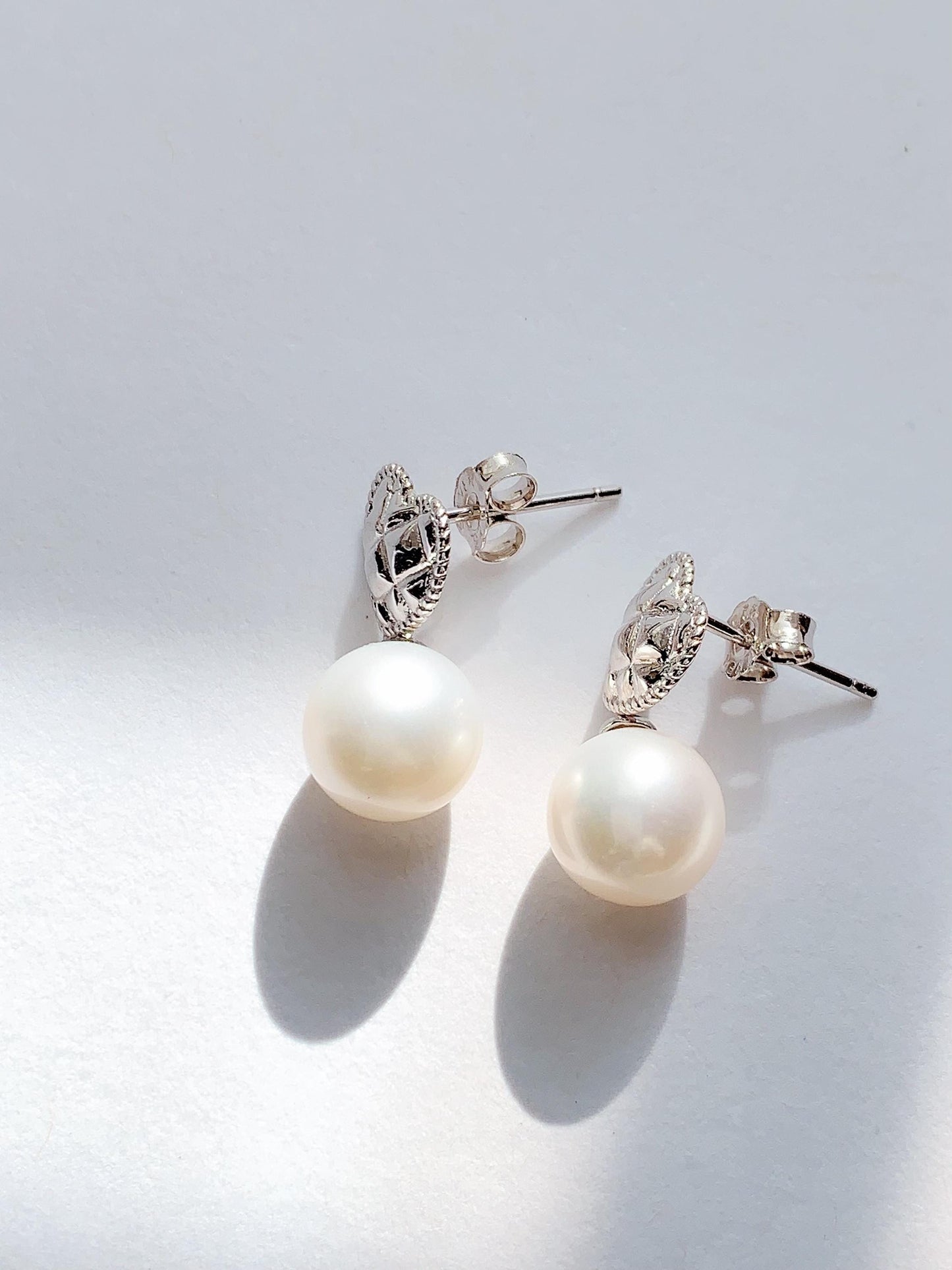 8mm Freshwater Pearl Earrings: Sterling Silver Heart Studs