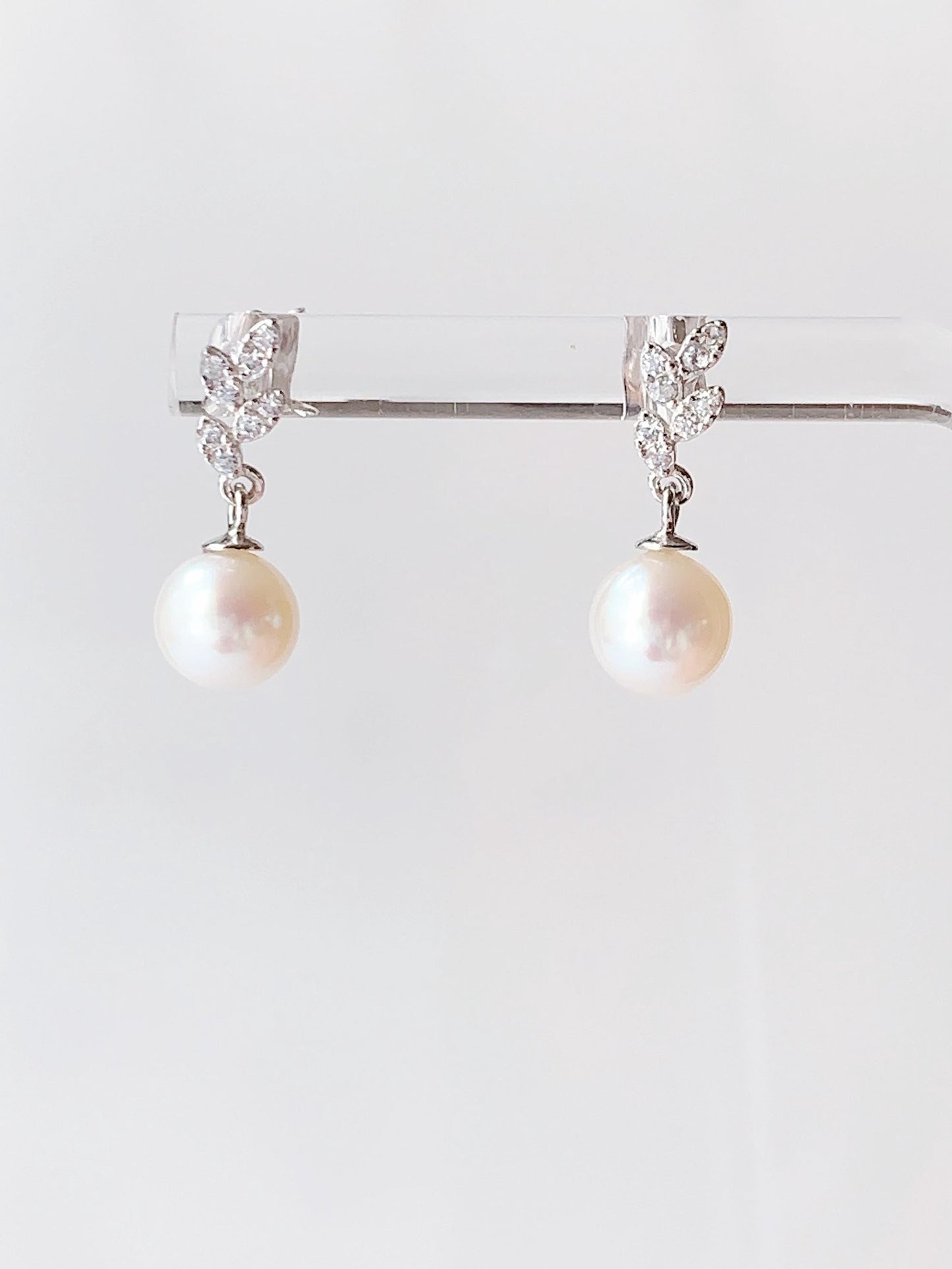 Freshwater Pearl Earrings: 18k White Gold Plated Sterling Silver Leaf Studs