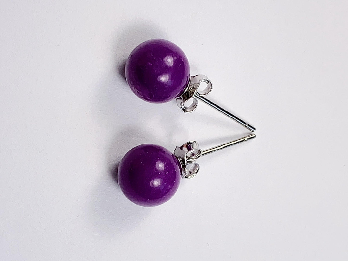 Phosphosiderite Sterling Silver Stud Earrings: 18k Gold Plated (7mm)