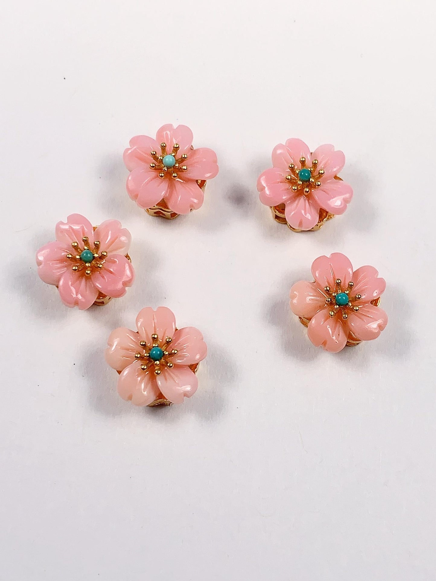 11mm Carved Pink Queen Conch Flower Bead: DIY Gemstone Pendant