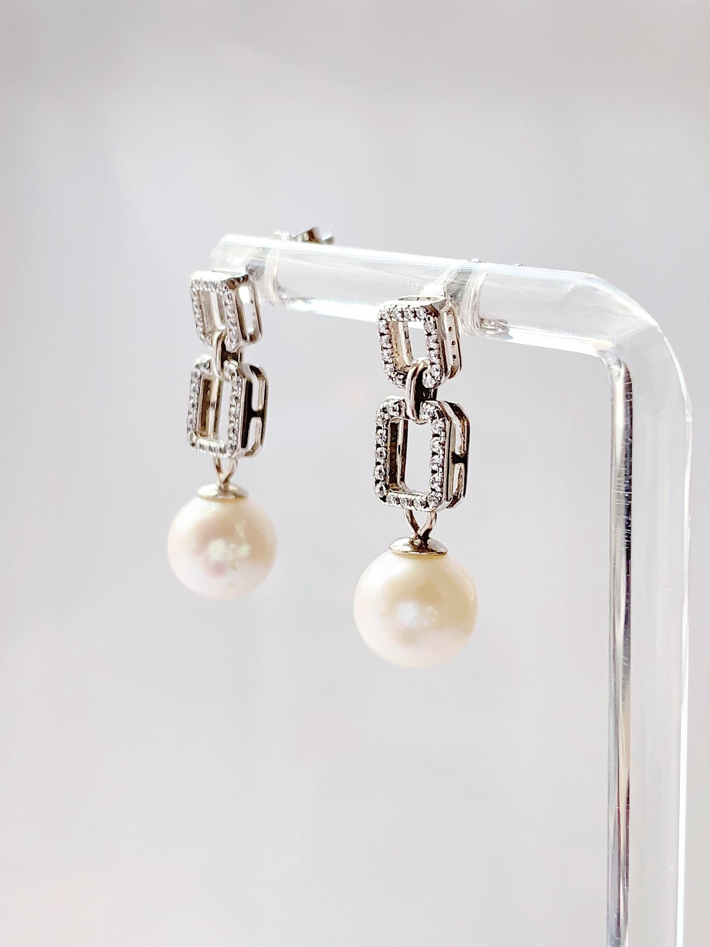 8.5mm Freshwater Pearl Earrings: 18k Gold Plated Sterling Silver