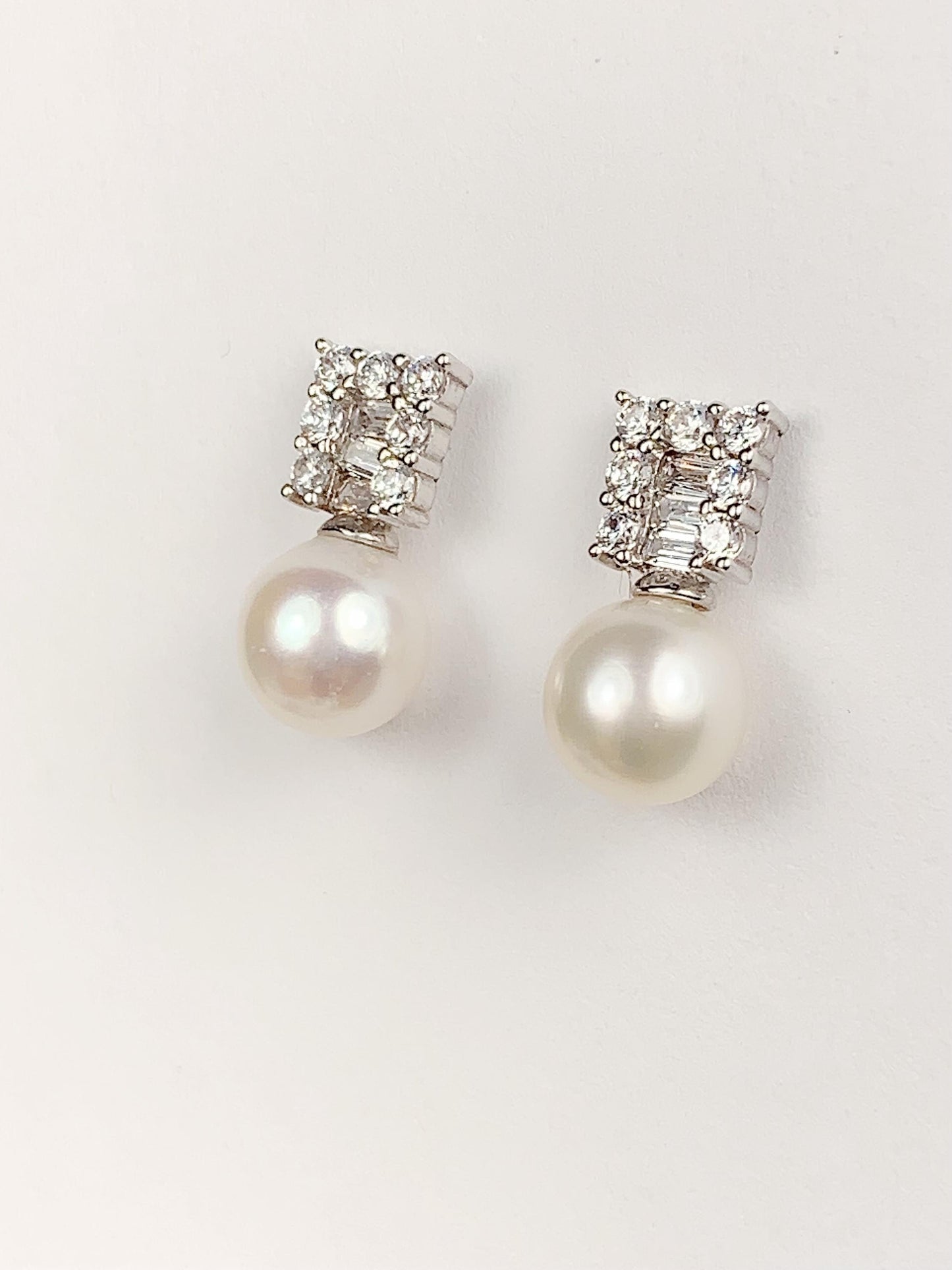 Freshwater Pearl Earrings: 6.5mm Sterling Silver Studs