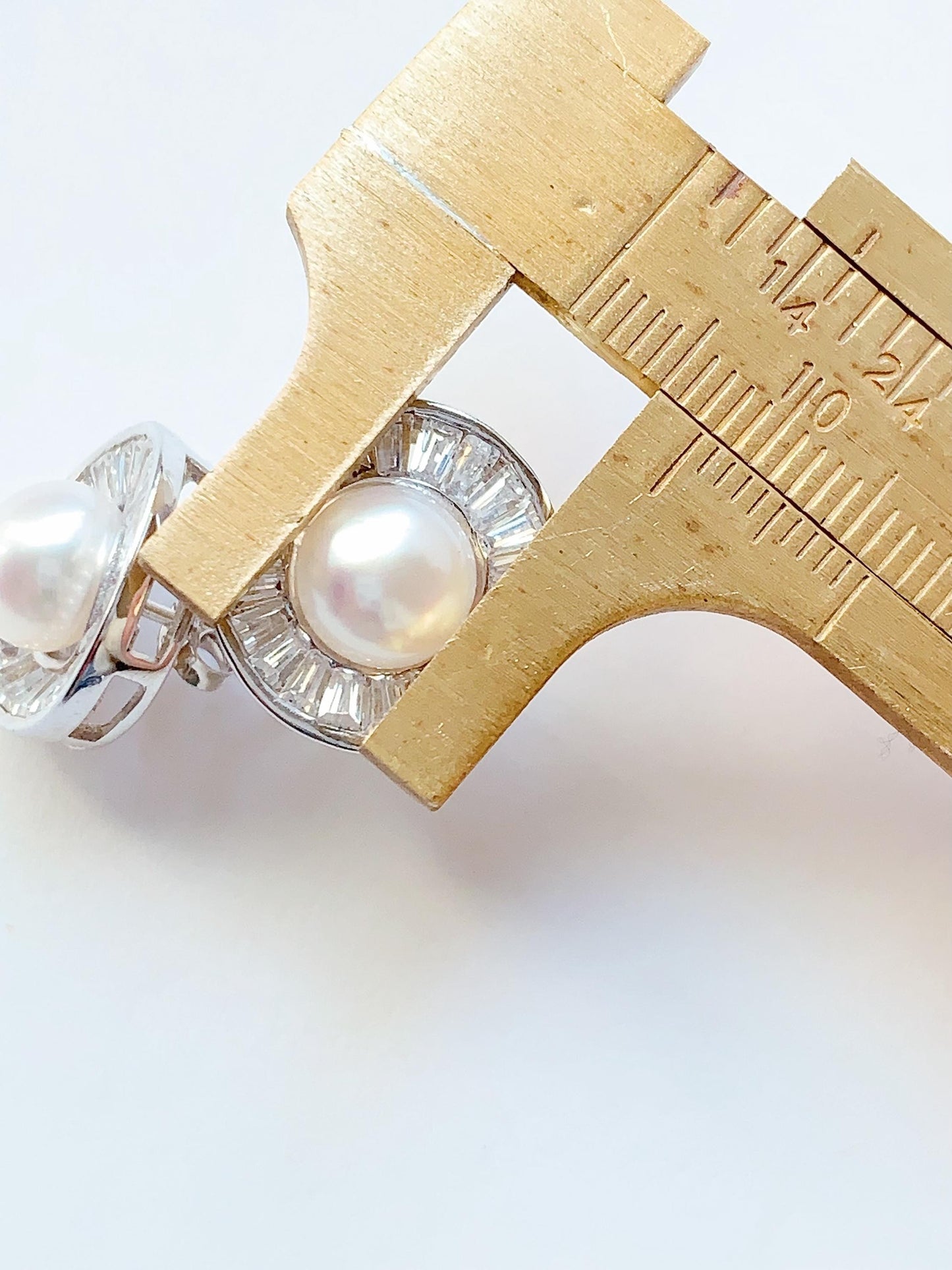 7.5mm High Quality Natural Freshwater pearls 18k White Gold Plated S 925 Sterling Silver Earrings ear stud