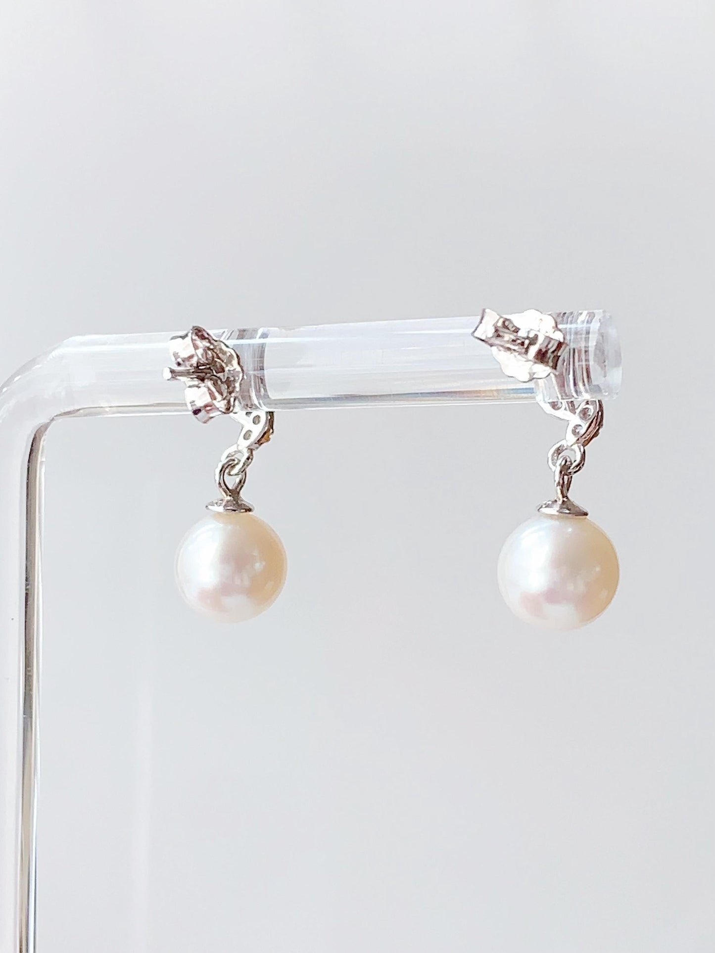Freshwater Pearl Earrings: 18k White Gold Plated Sterling Silver Leaf Studs