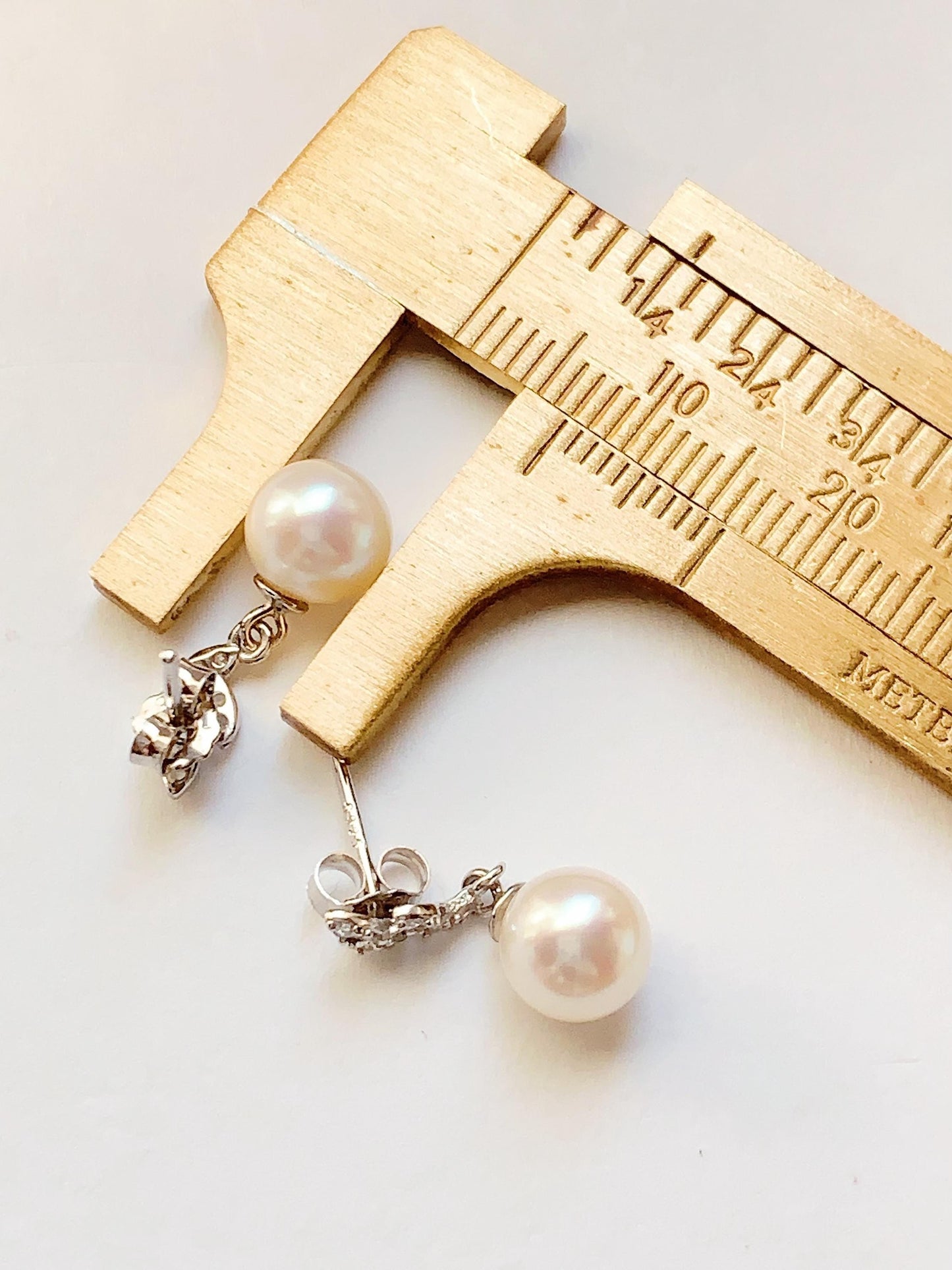 Freshwater Pearl Earrings: 18k White Gold Plated Sterling Silver Leaf Studs