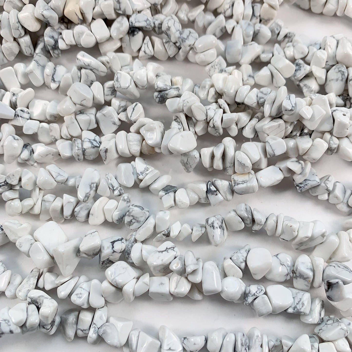 Howlite Nugget Beads: Gray White Irregular Chips, 32" Strand