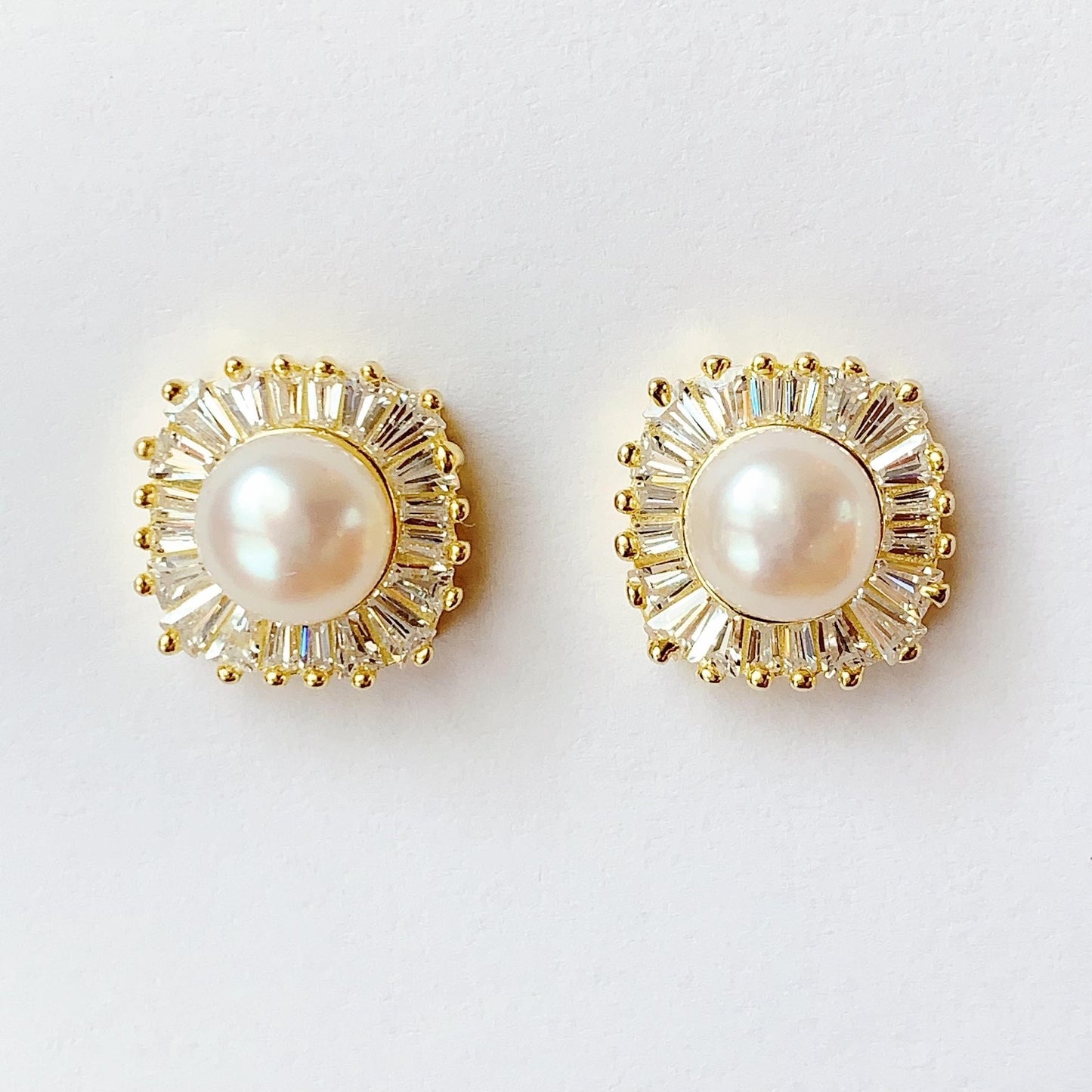 7mm Freshwater Pearl Earrings: 18k White Gold Plated Sterling Silver Studs