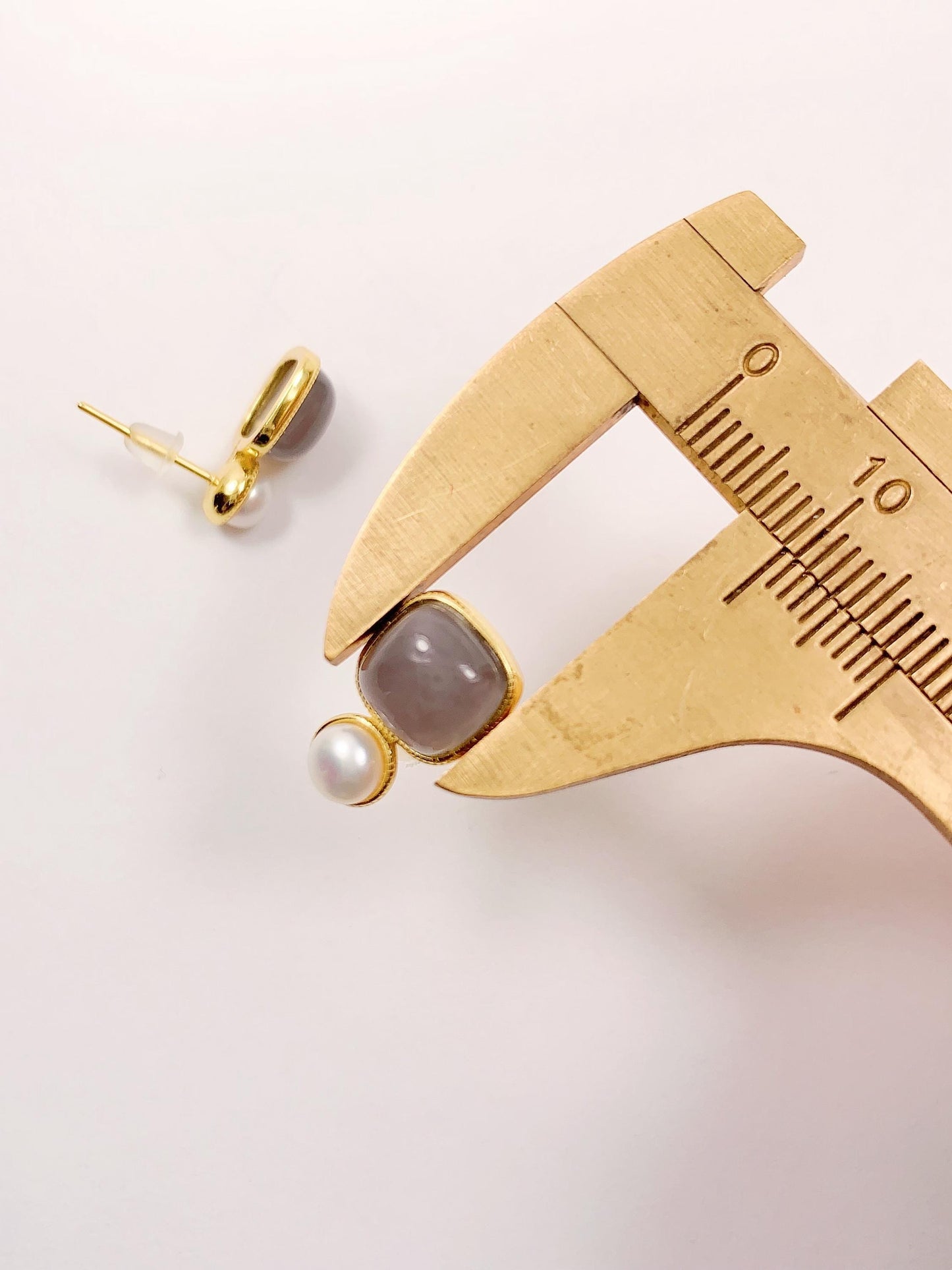 9mm  High Quality Natural Sugar Jade Snooth Square Cut and Pearl  18k Yellow Gold Plated S 925 Sterling Silver  Earrings Ear stud