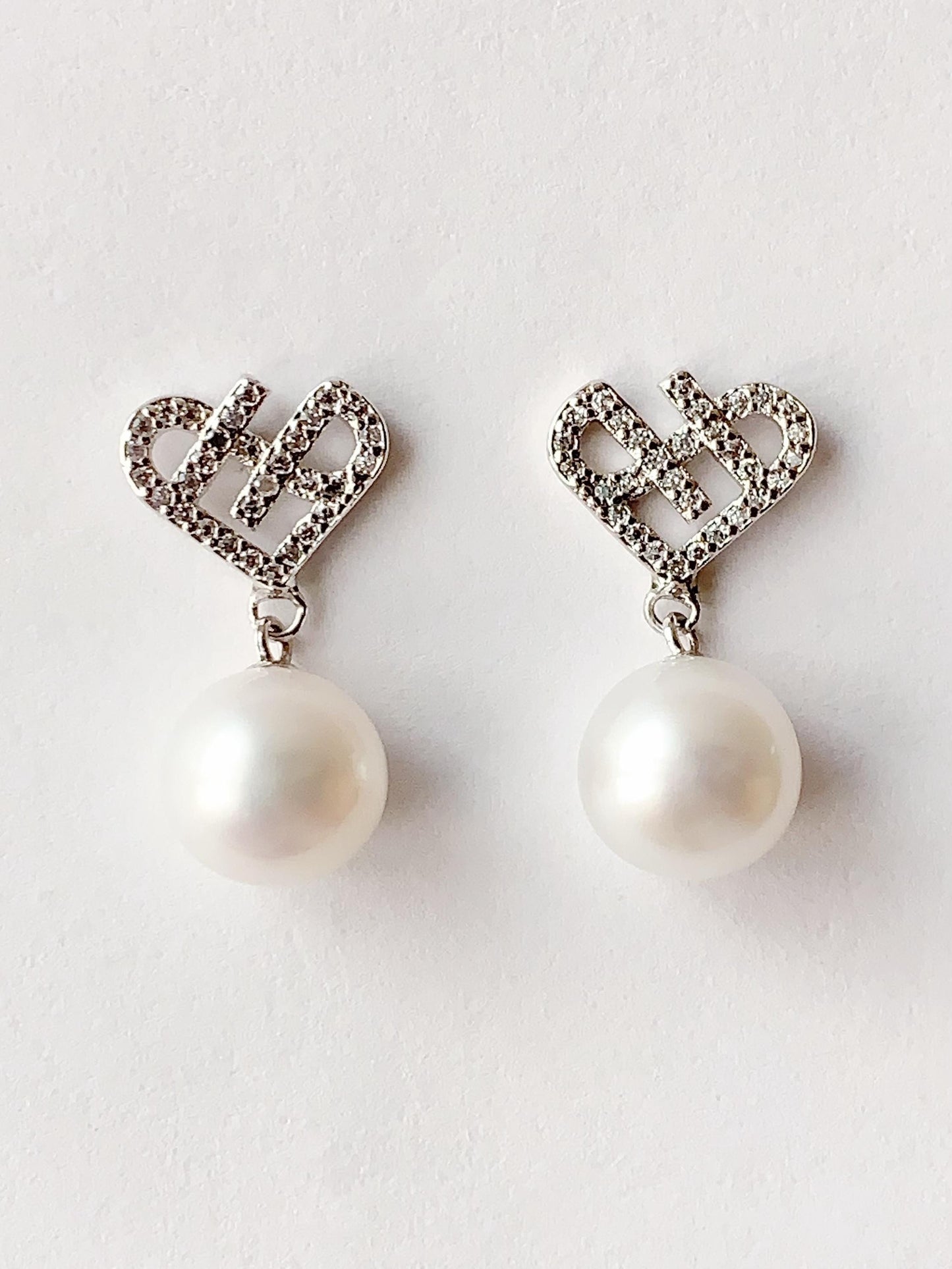 9mm Freshwater Pearl Earrings: Heart, 18K White Gold Plated