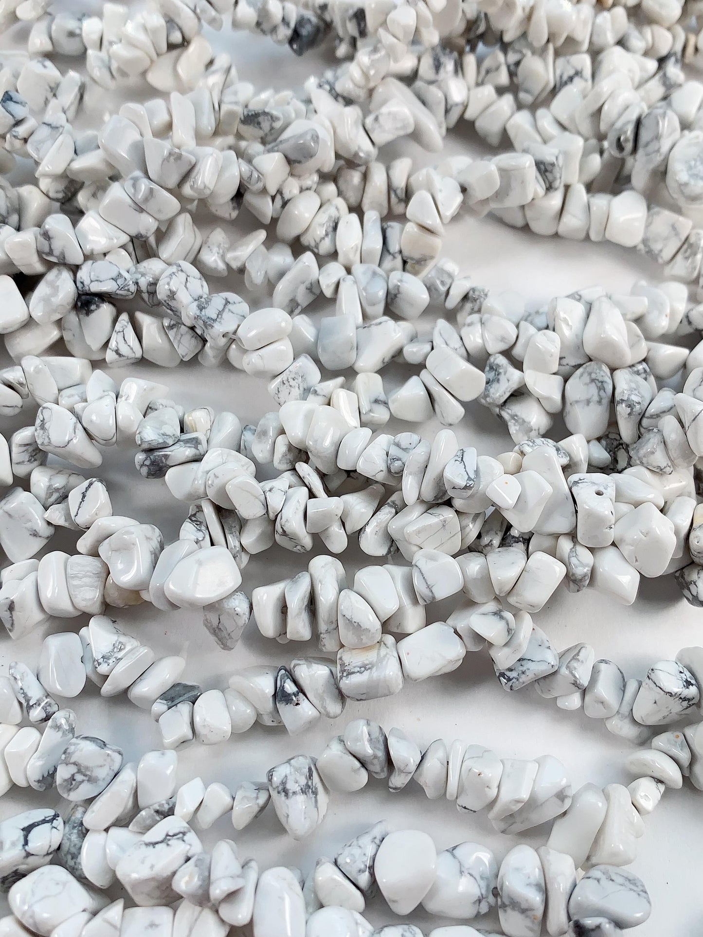 Howlite Nugget Beads: Gray White Irregular Chips, 32" Strand