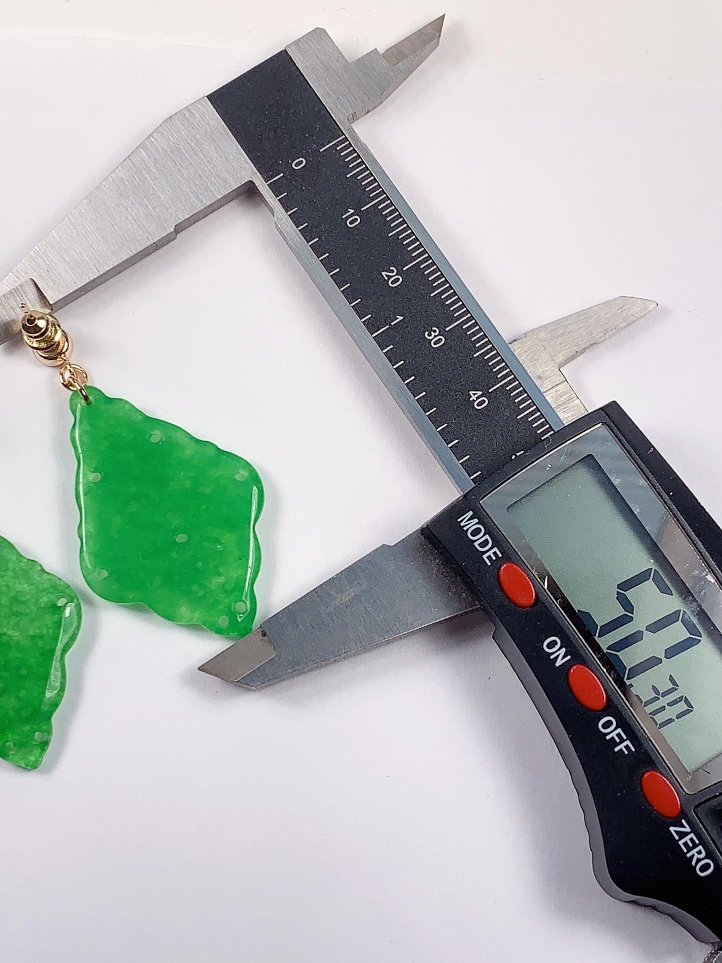 Natural Green Jade 14K Yellow Gold Filled Earrings Ear Stud Hollow carved May Birthstone