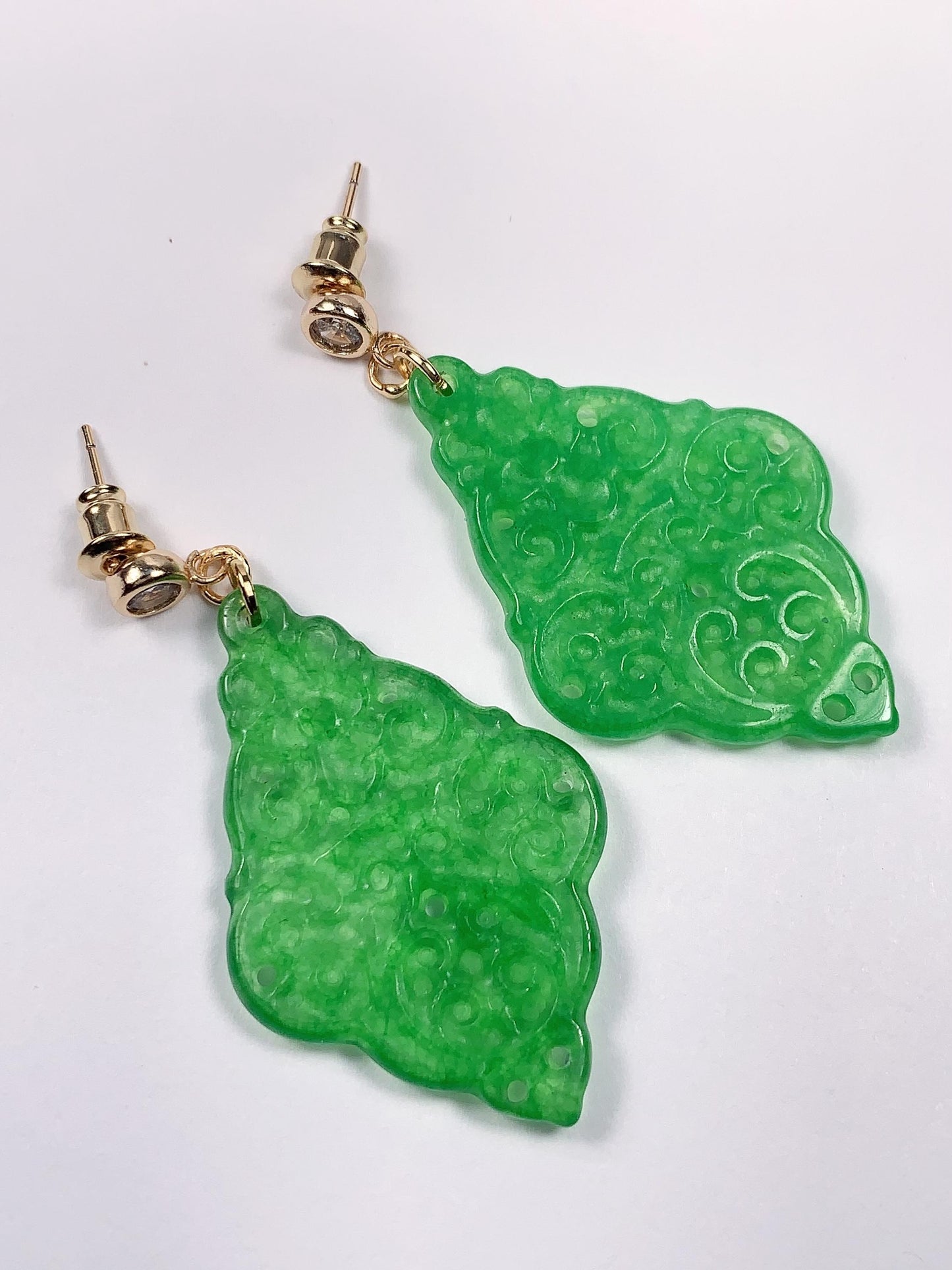 Natural Green Jade 14K Yellow Gold Filled Earrings Ear Stud Hollow carved May Birthstone