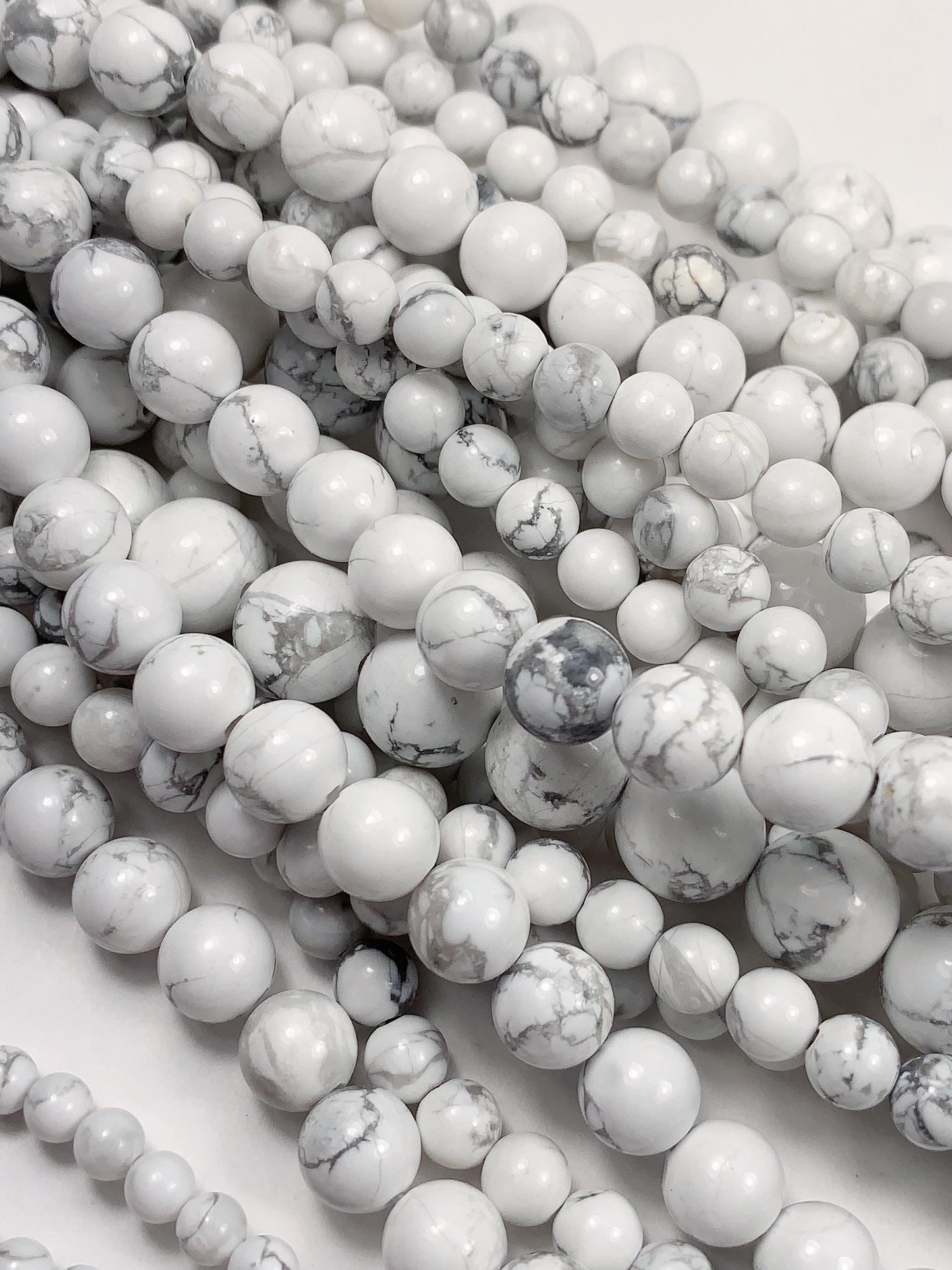 AAA Natural Howlite Beads: Gray White Smooth Round Gemstone Strand