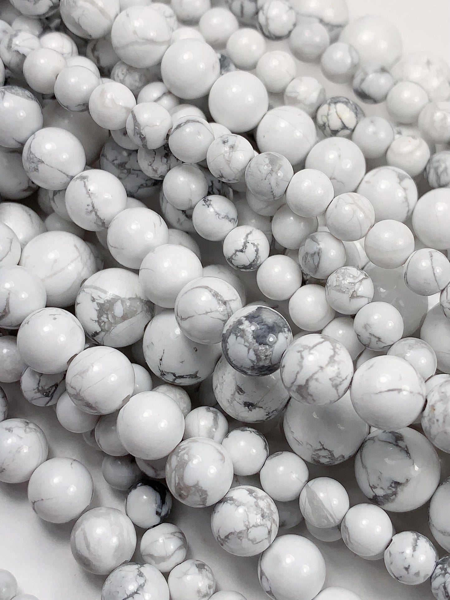 AAA Natural Howlite Beads: Gray White Smooth Round Gemstone Strand