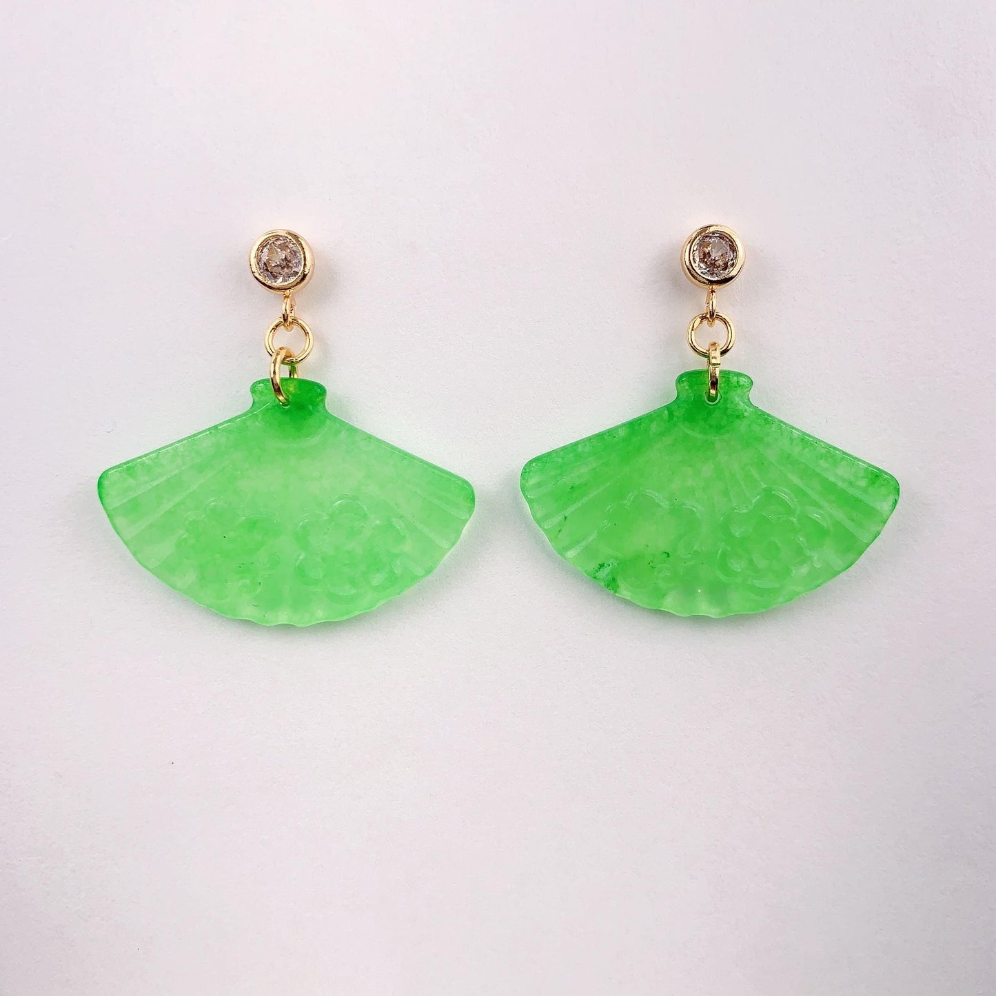Natural Green Jade 14K Yellow Gold Filled Earrings Ear Stud Fan carved