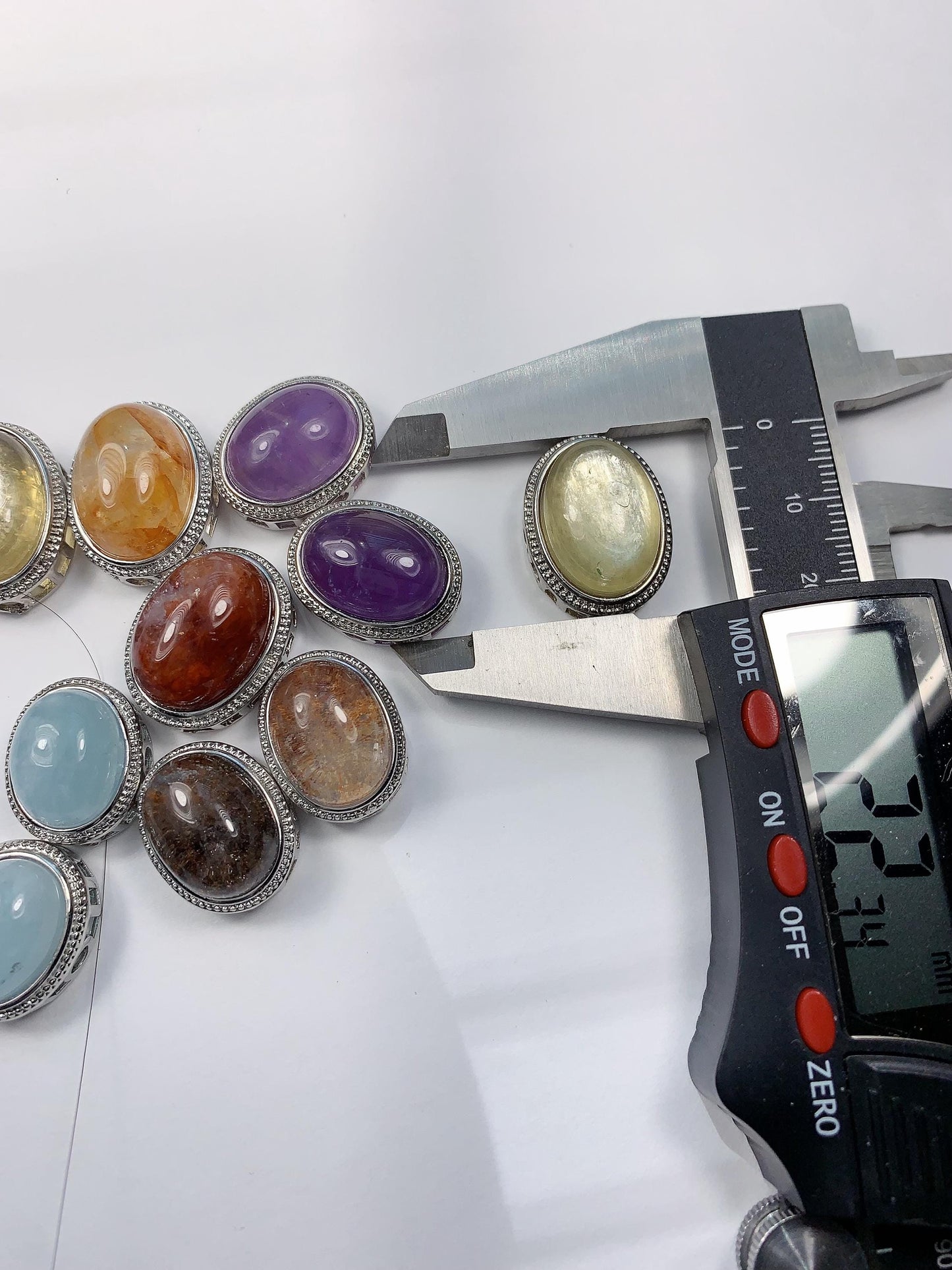 Natural Amethyst Gemstone Bead: Gold Sunstone, Aquamarine, Hematoid Quartz (19-22mm)
