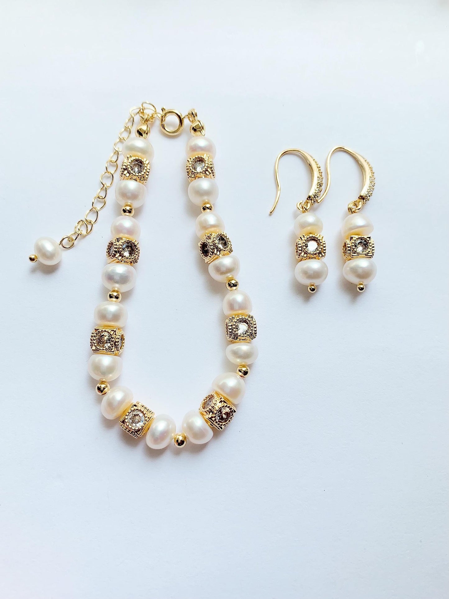 14K Gold Filled Pearl Jewelry Set: Handmade Freshwater Pearl Bracelet and Earrings