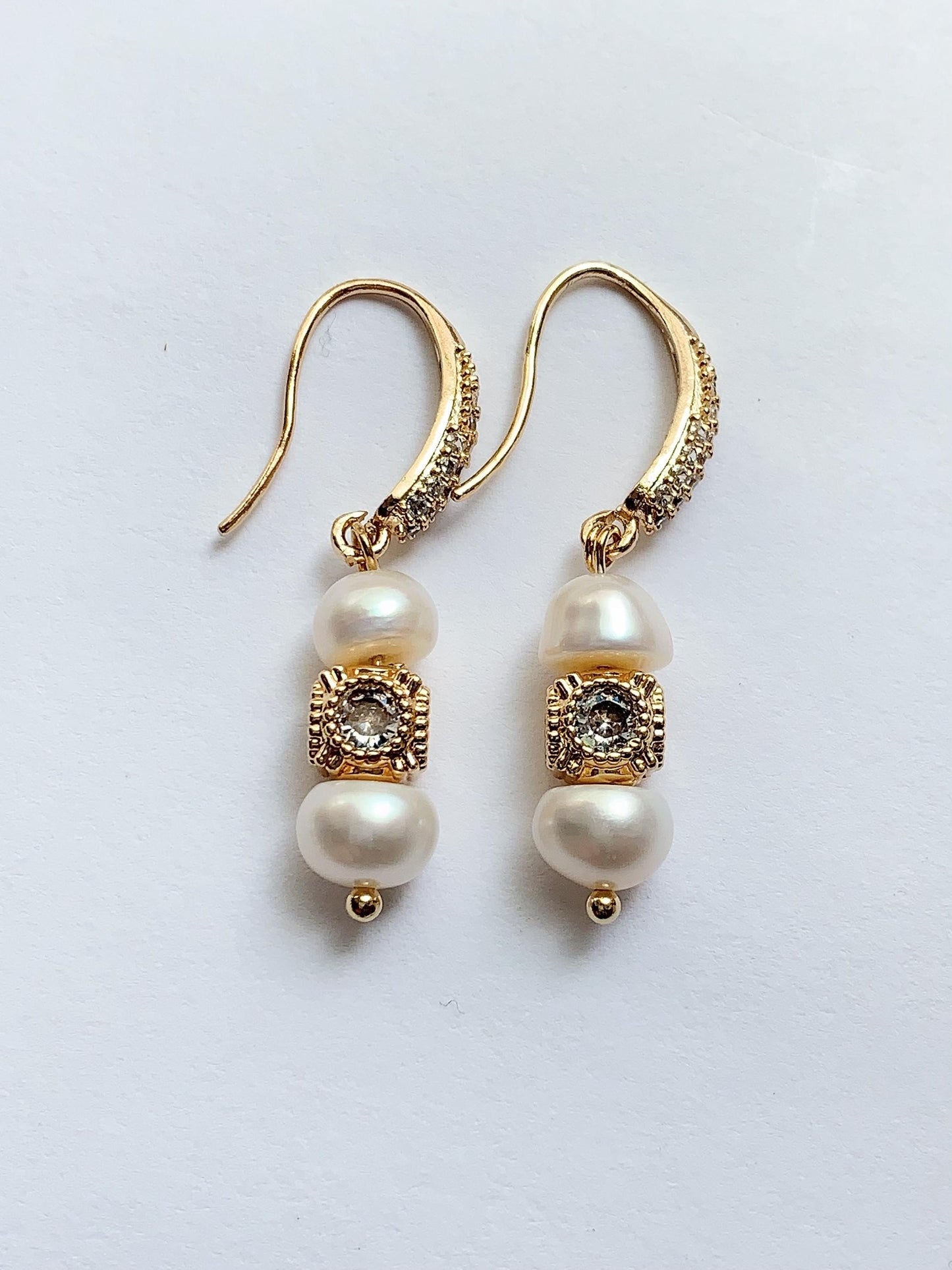 14K Gold Filled Pearl Jewelry Set: Handmade Freshwater Pearl Bracelet and Earrings