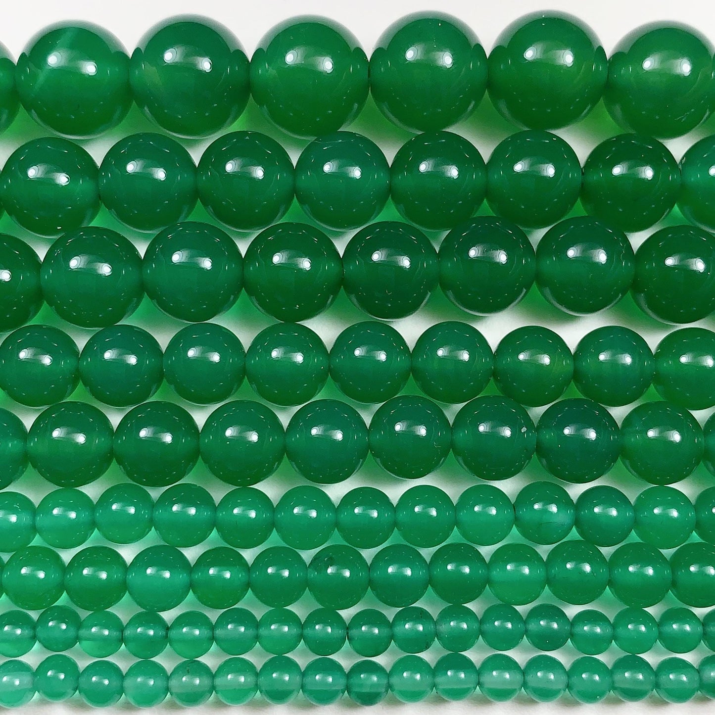 Deep Green Onyx Agate Beads: AAA Grade, Smooth Round, 15.5" Strand