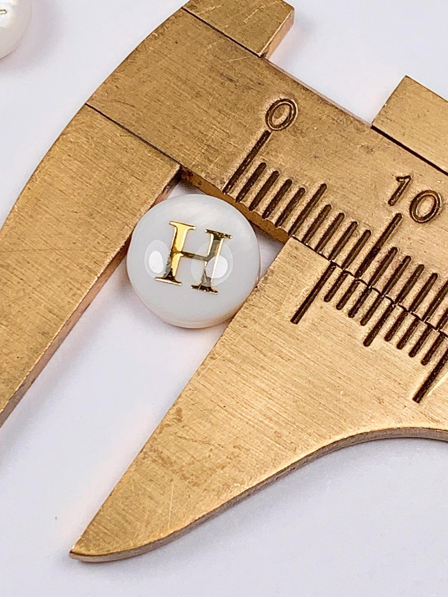 8mm 18K Gold Good Detail Mother of Pearl Letter Bead DIY Gemstone