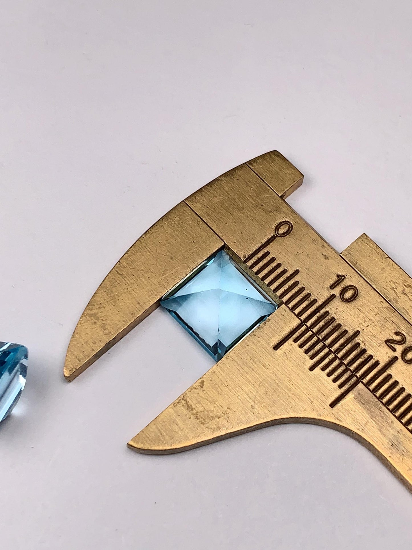 10mm Grade AAA Genuine Natural Blue Topaz Loose Gems Gemstone faceted Square cut