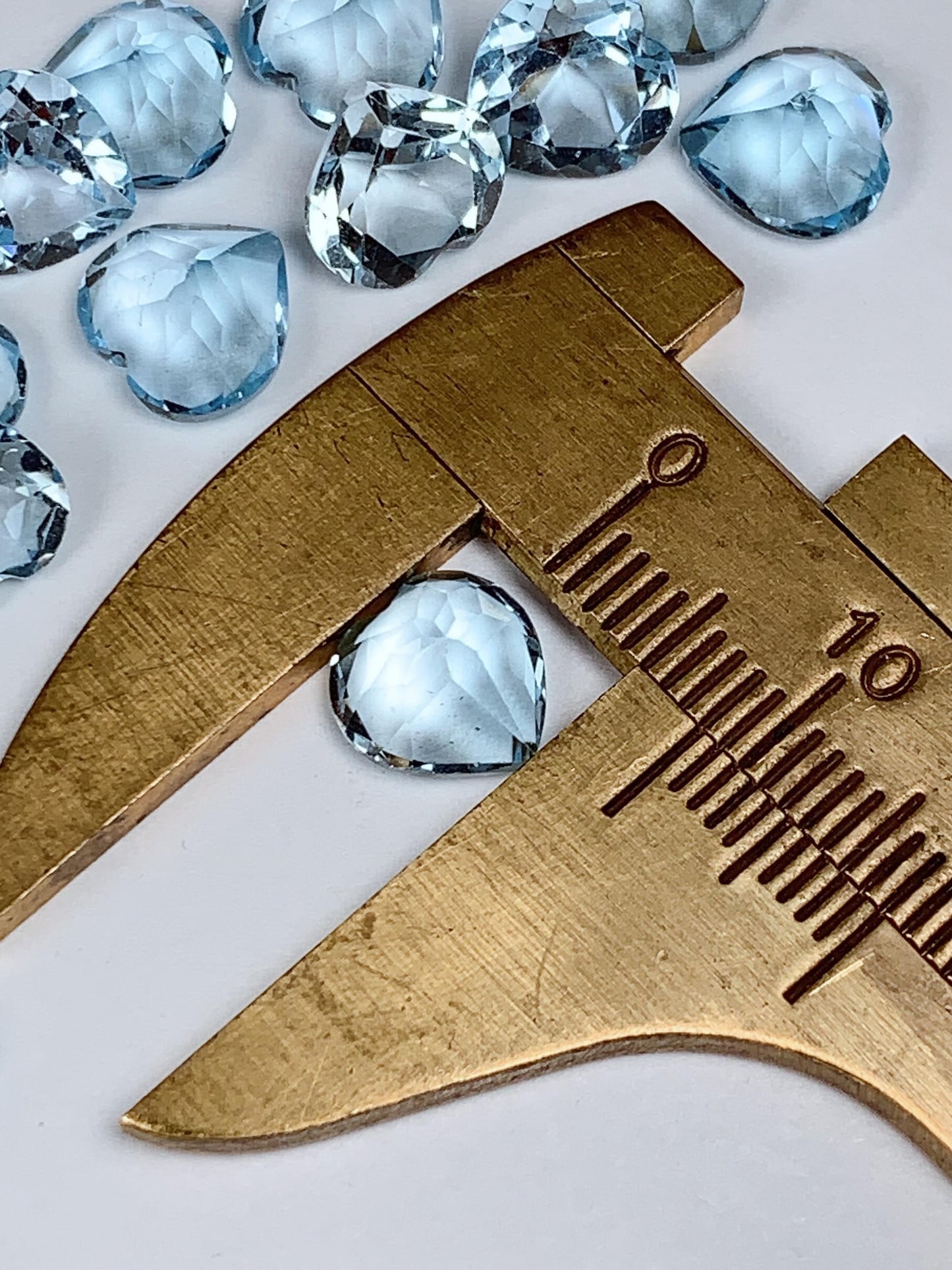 8mm Grade AAA Genuine Natural Blue Topaz Loose Gems Gemstone faceted heart cut