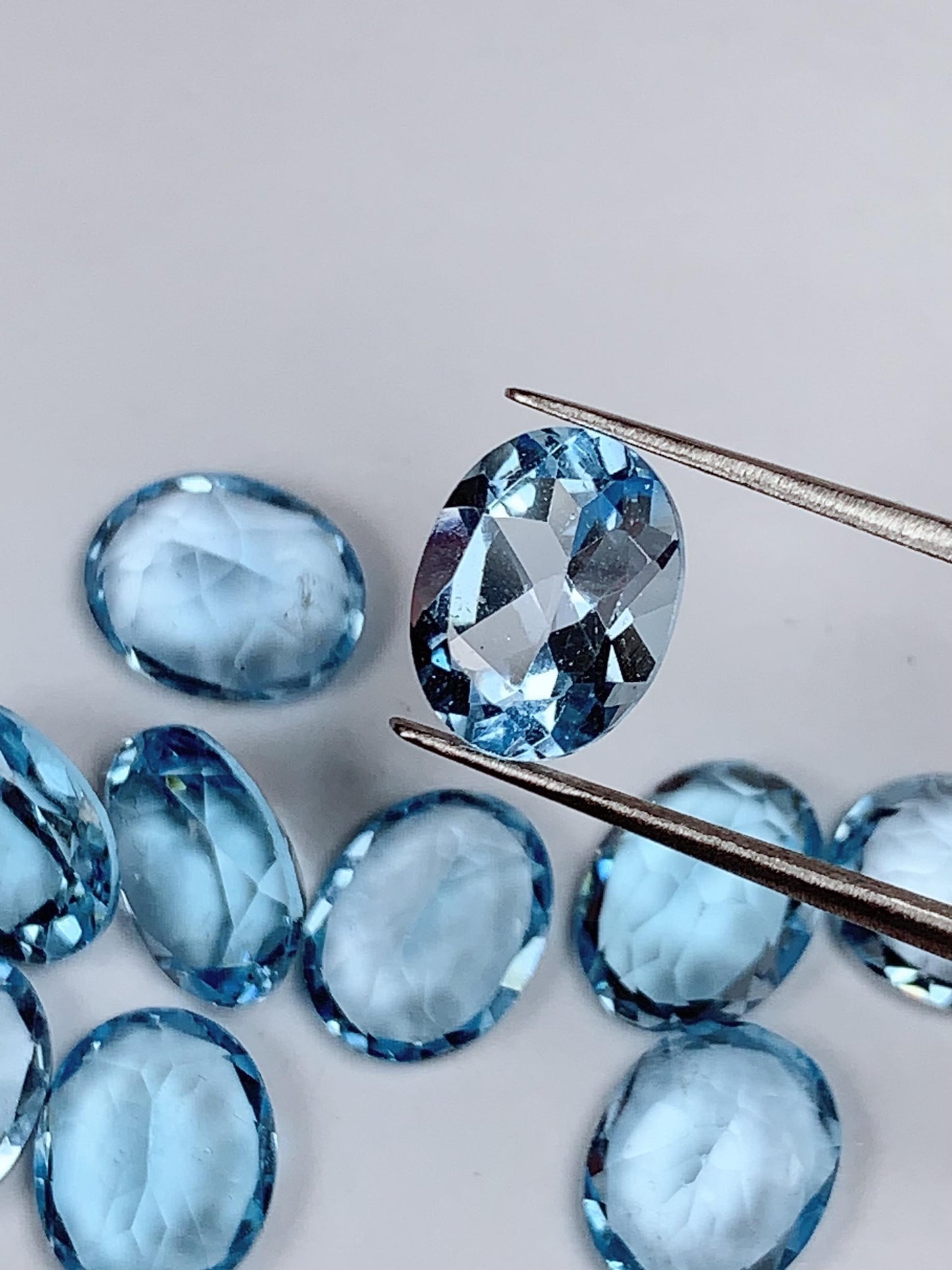 8x10mm  Grade AAA Genuine Natural Blue Topaz Loose Gems Gemstone faceted oval cut