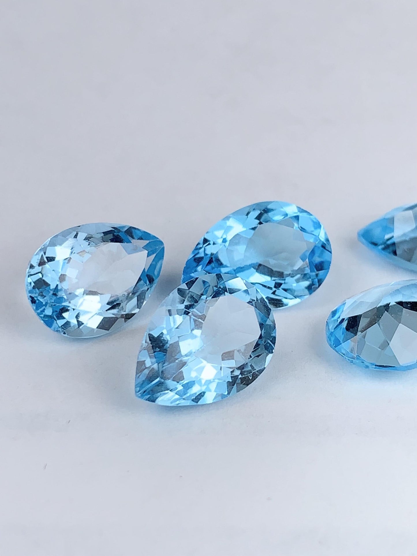 8x10mm  Grade AAA Genuine Natural Blue Topaz Loose Gems Gemstone faceted oval cut