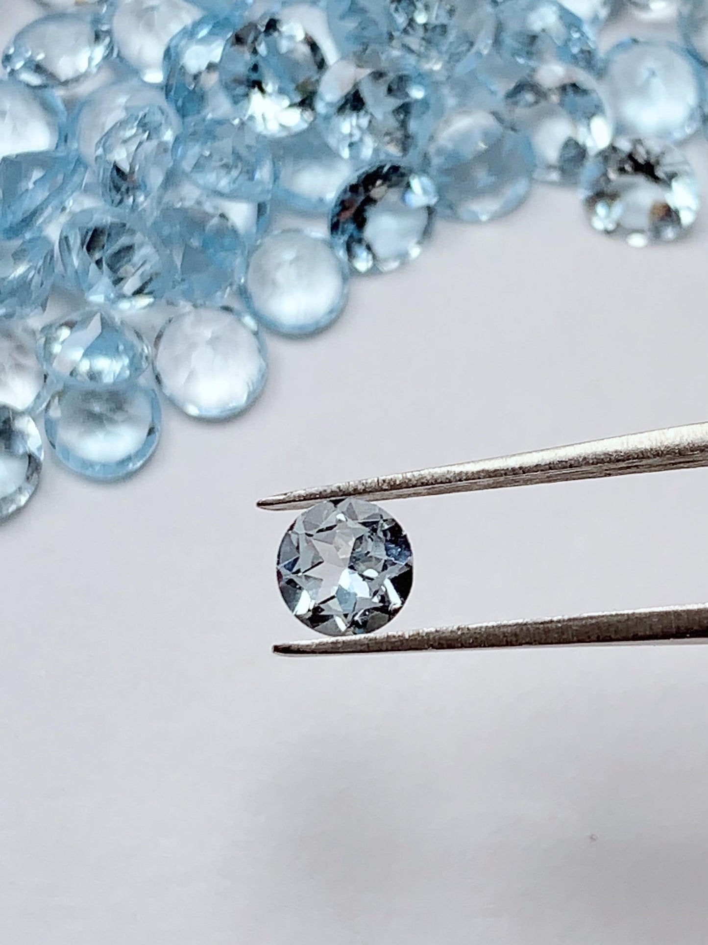 5mm Grade AAA Genuine Natural Blue Topaz  Loose Gems Gemstone faceted round cut