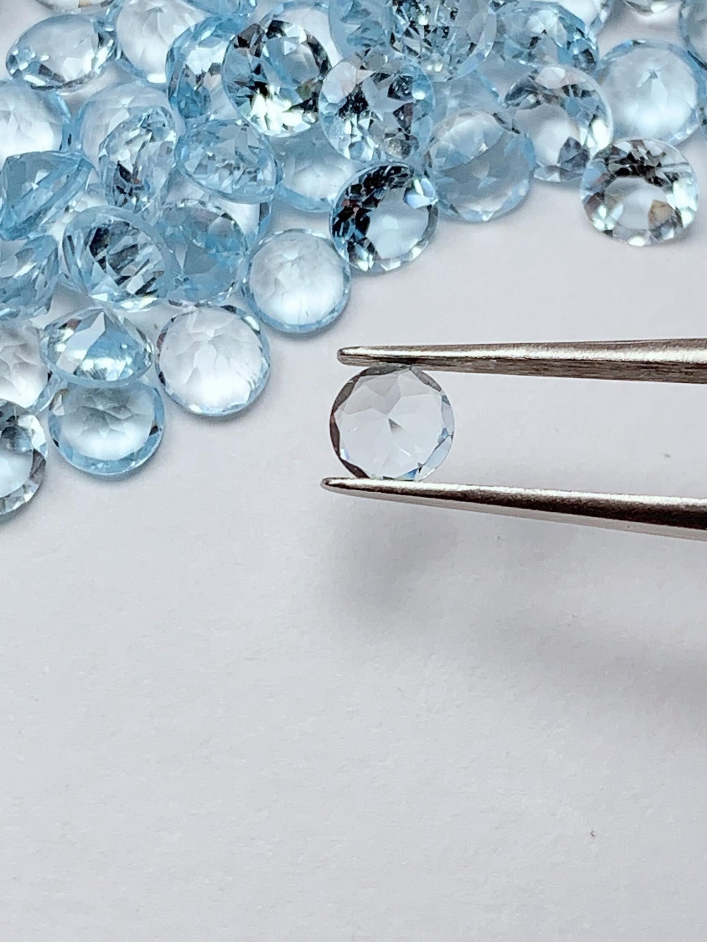 5mm Grade AAA Genuine Natural Blue Topaz  Loose Gems Gemstone faceted round cut