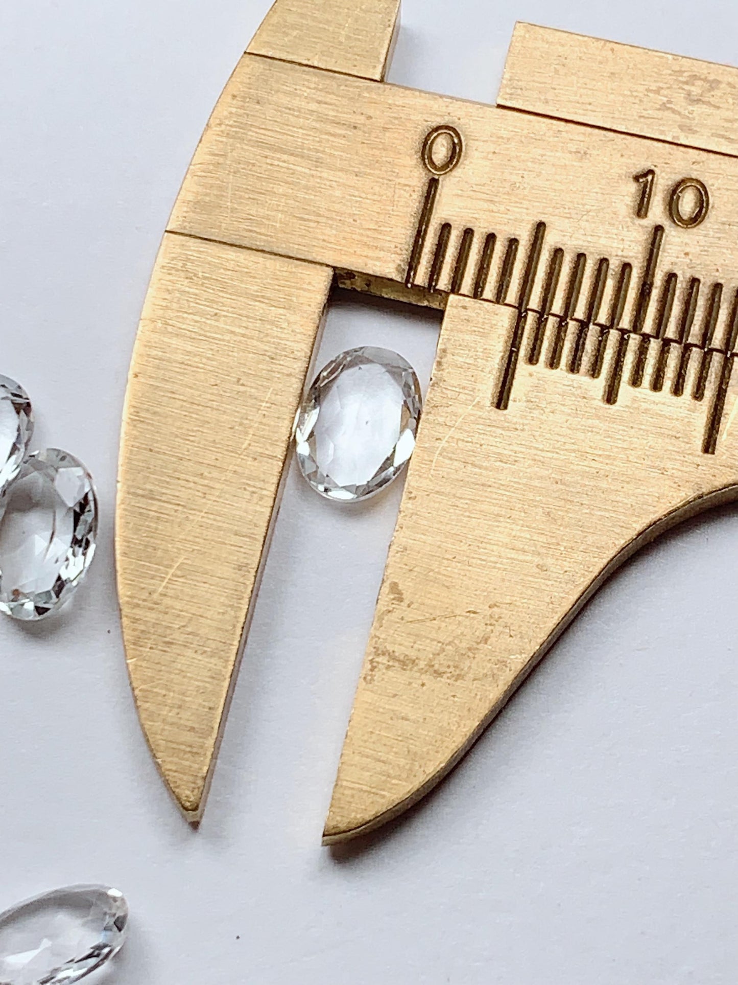 5x7mm  Grade AAA Genuine Natural White Topaz Loose Gems Gemstone faceted oval cut