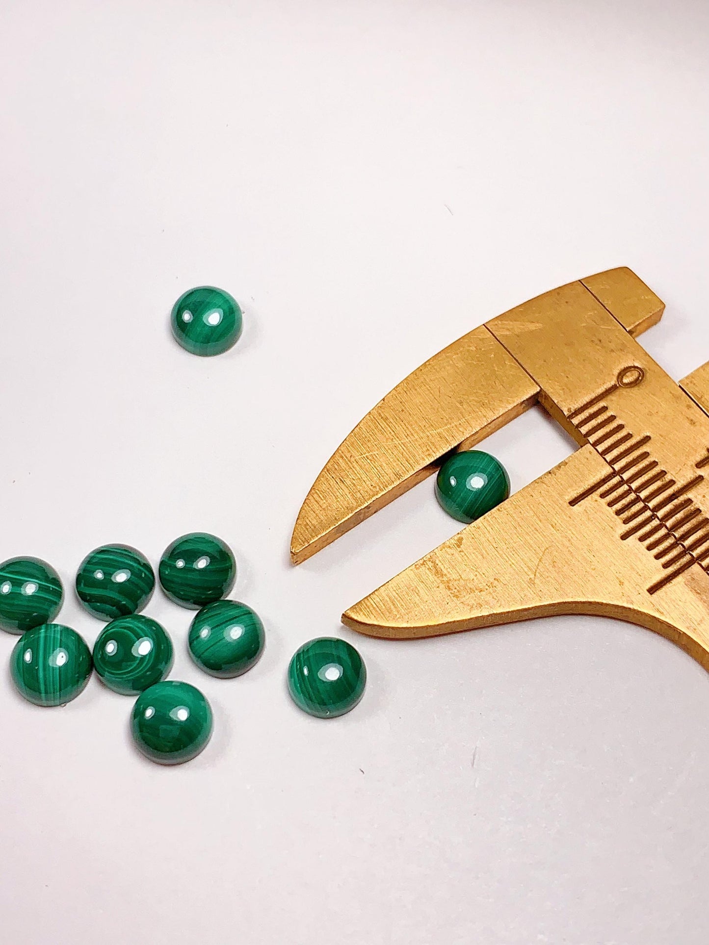 6mm AAA Grade Natural Green Malachite Gemstone: Half Round Cut