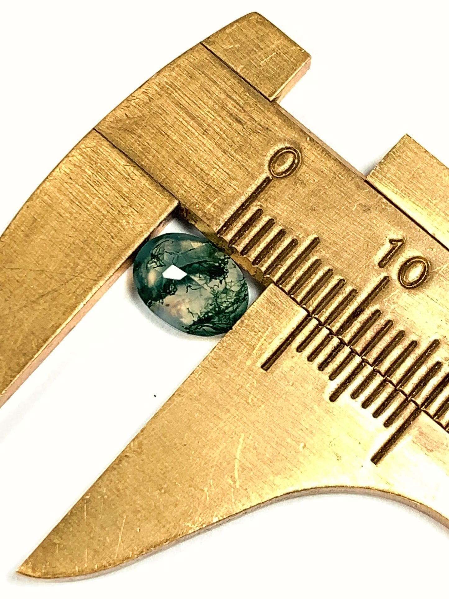 AAA Green Moss Agate Gemstone: 8x6mm Faceted Oval Cut