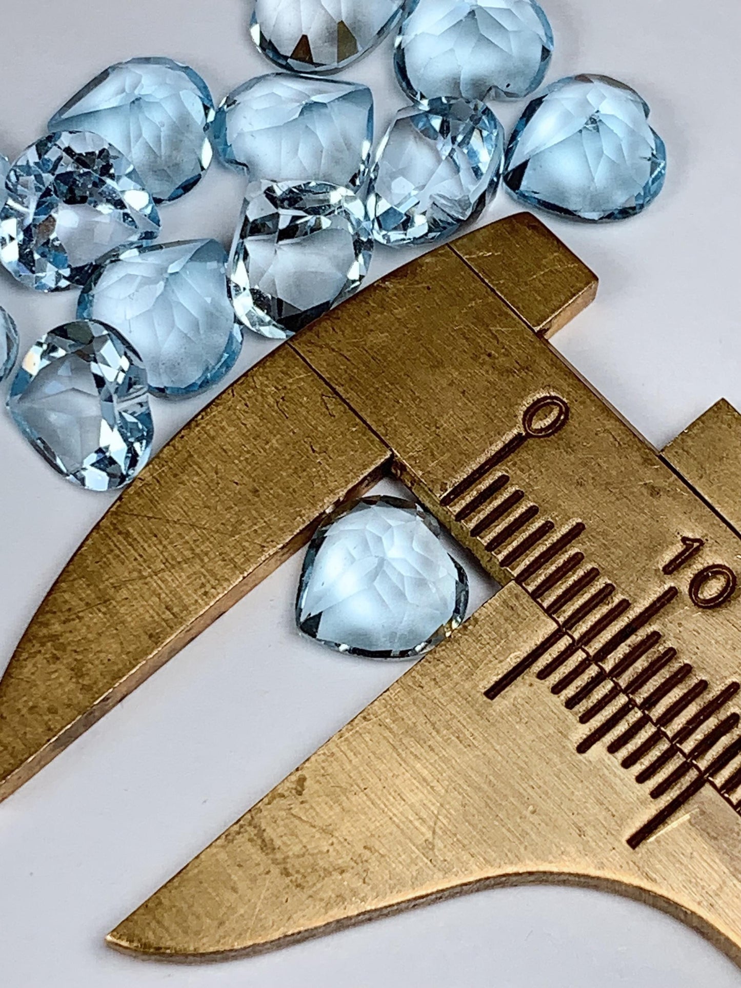 8mm Grade AAA Genuine Natural Blue Topaz Loose Gems Gemstone faceted heart cut