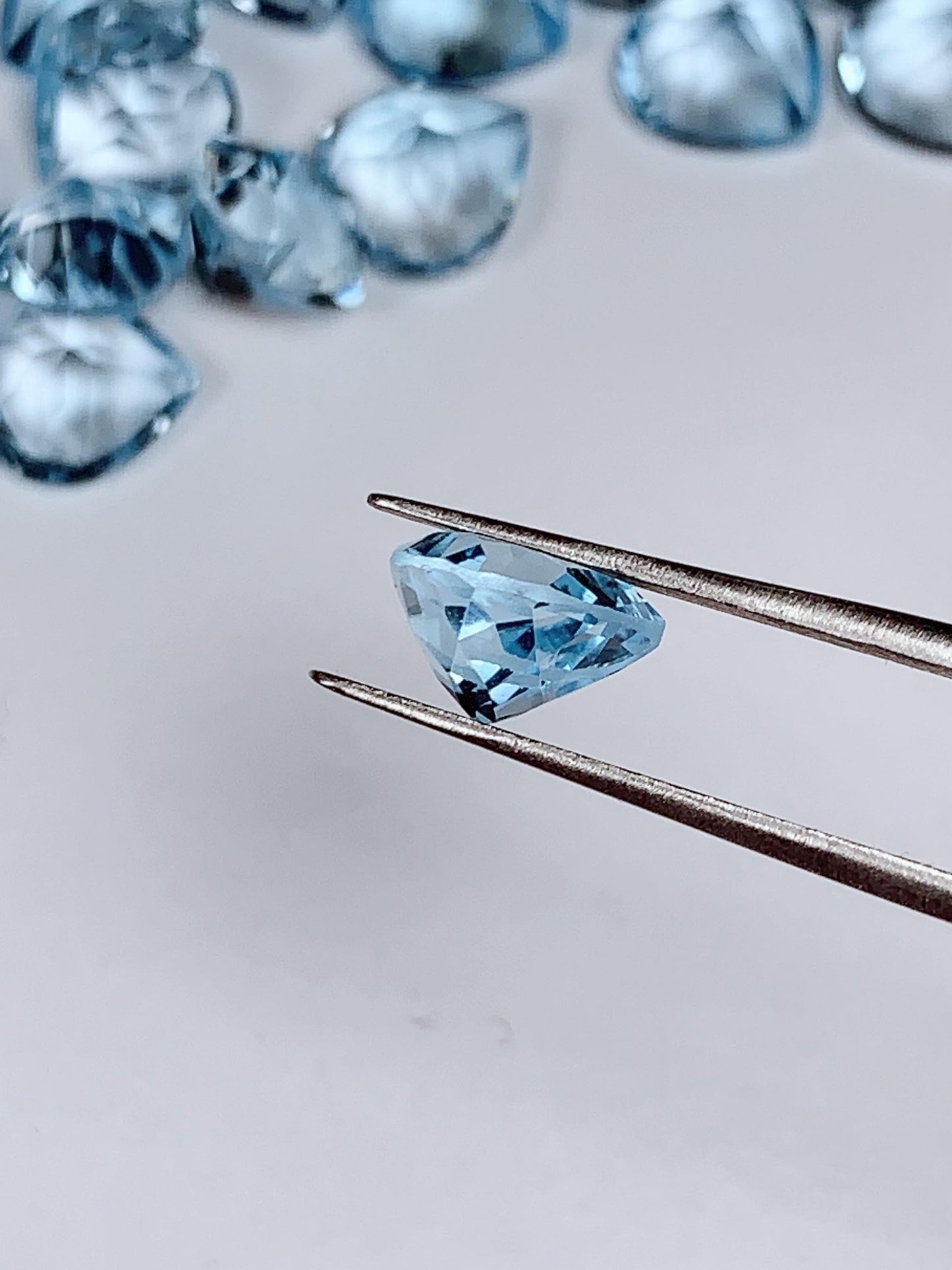 8mm Grade AAA Genuine Natural Blue Topaz Loose Gems Gemstone faceted heart cut