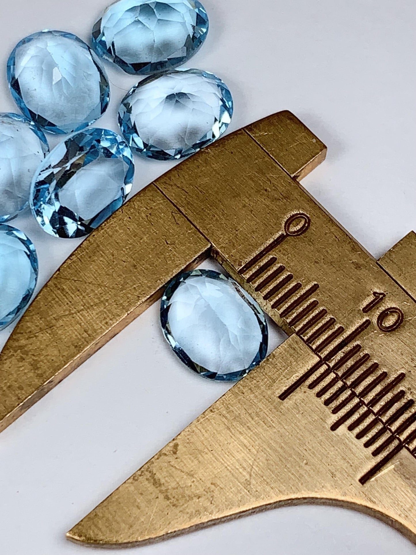 8x10mm  Grade AAA Genuine Natural Blue Topaz Loose Gems Gemstone faceted oval cut