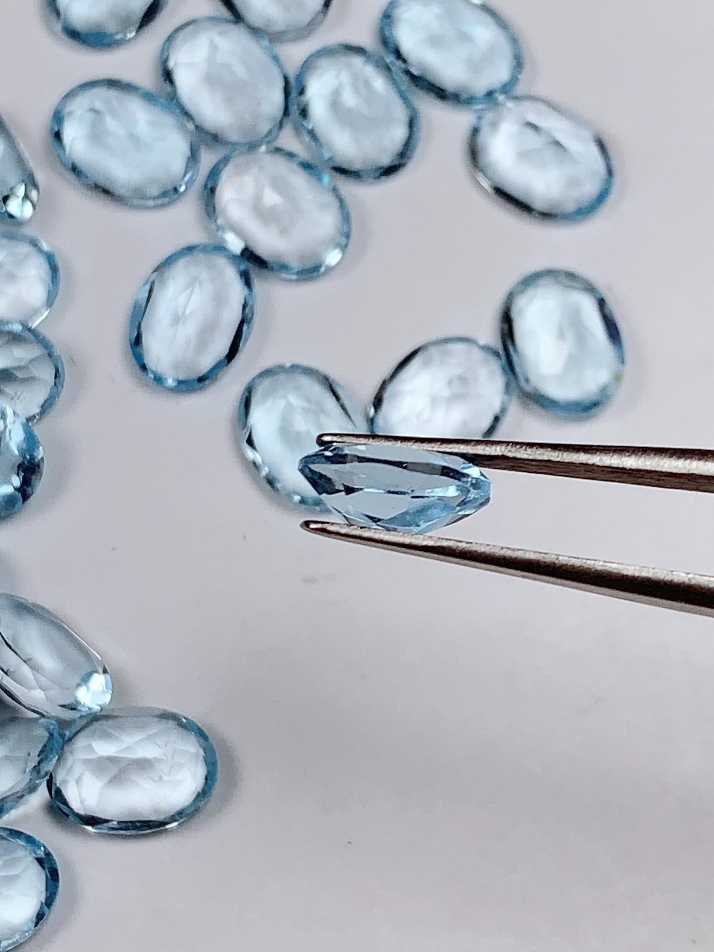 6x8mm  Grade AAA Genuine Natural Blue Topaz Loose Gems Gemstone faceted oval cut