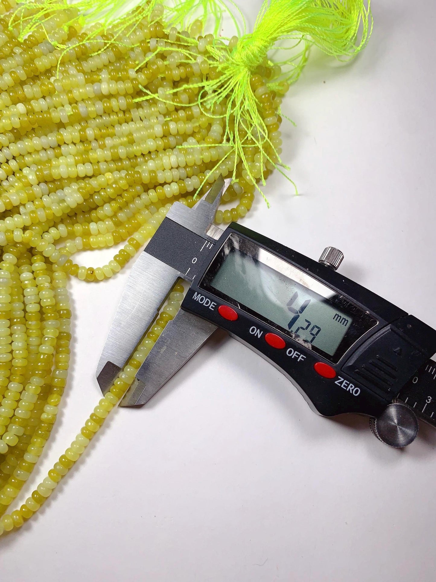 2x4mm Genuine Natural Lemon Serpentine Jade Smooth Rondelle Beads 15" Strand