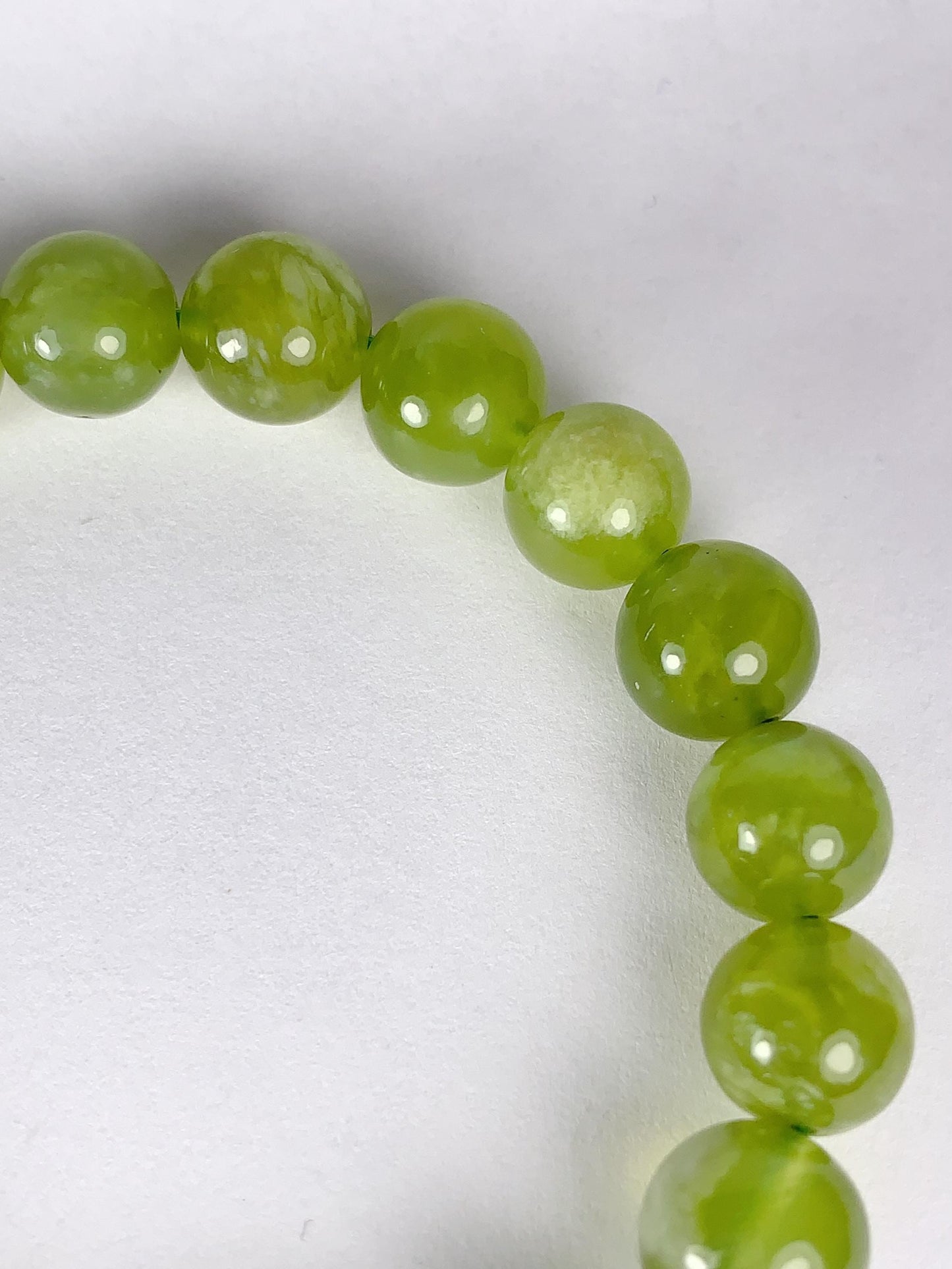 No Dyed Natural Translucent Green Serpentine Jade Stretch Bracelet Beads Gemstone