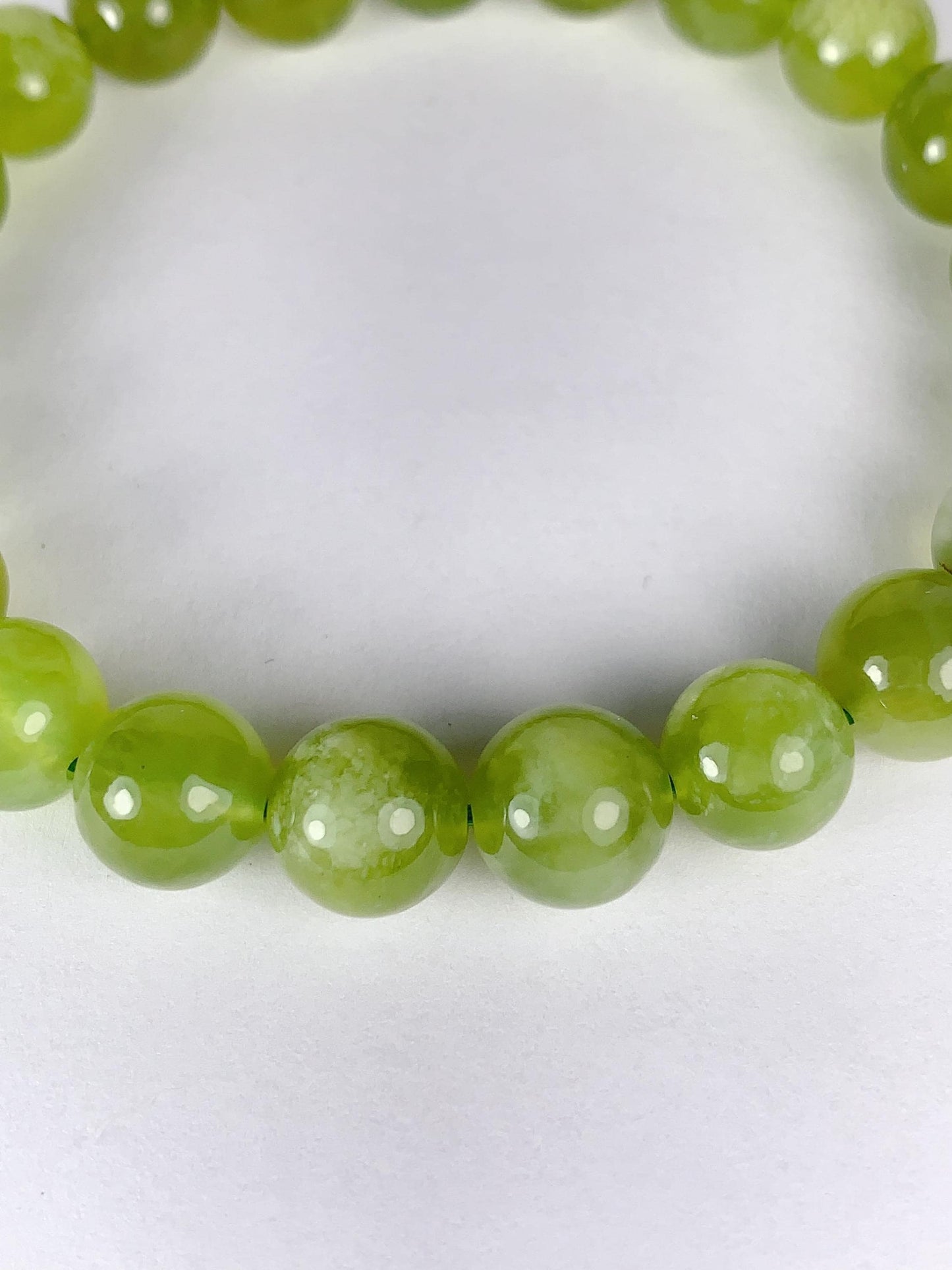 No Dyed Natural Translucent Green Serpentine Jade Stretch Bracelet Beads Gemstone