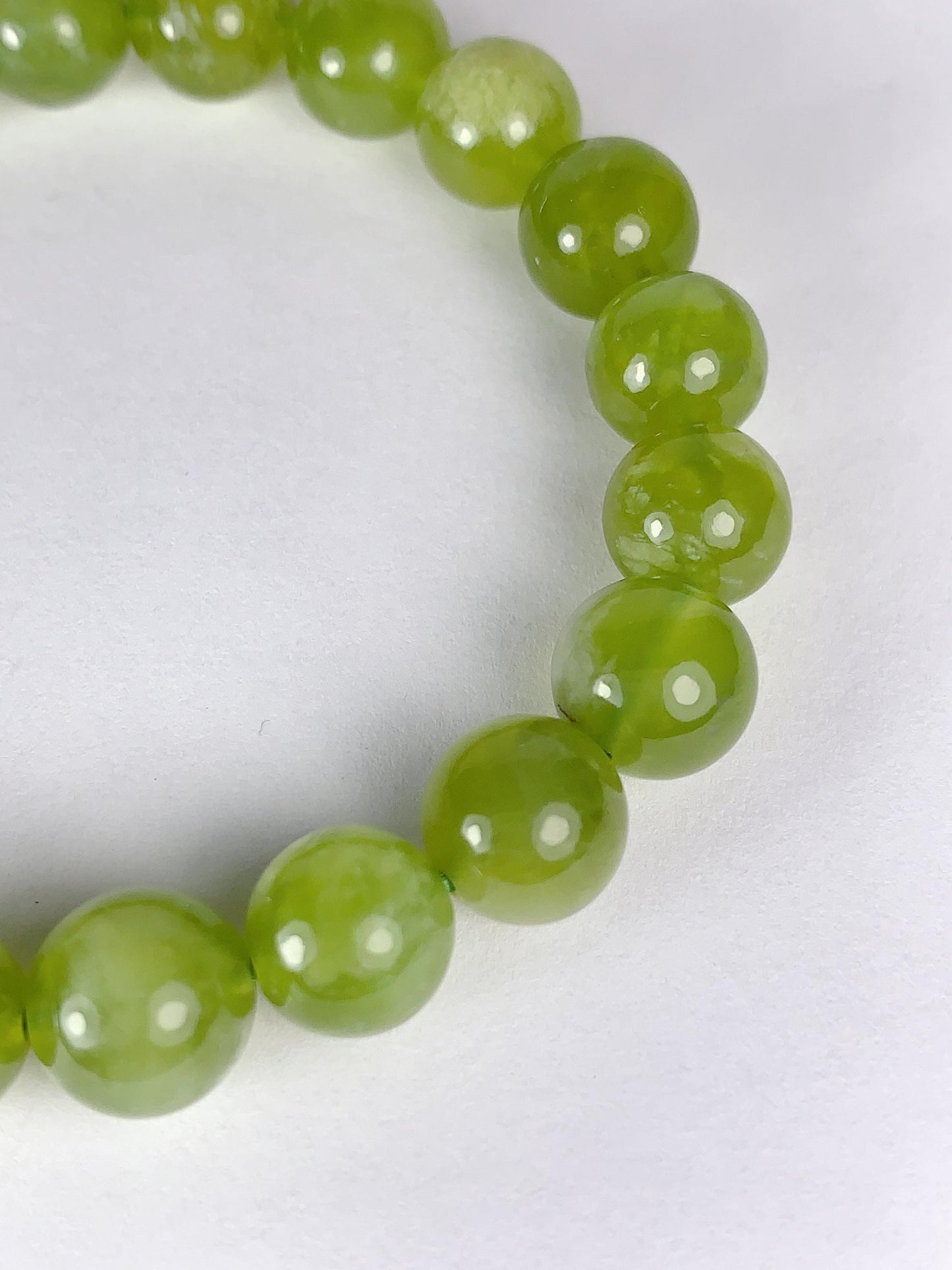 No Dyed Natural Translucent Green Serpentine Jade Stretch Bracelet Beads Gemstone