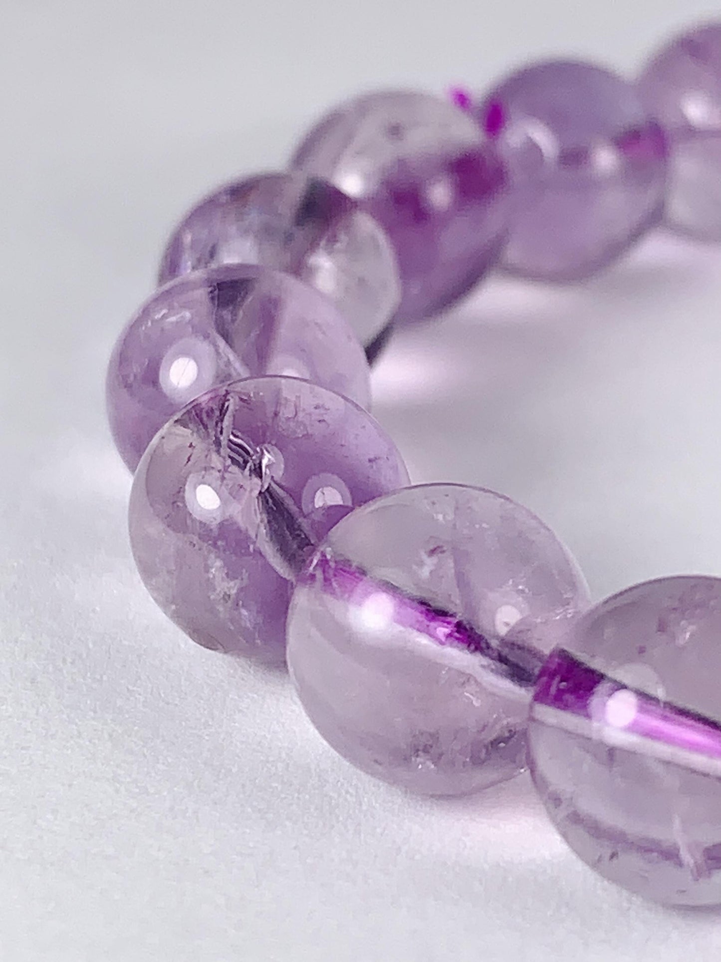 Natural Light  Purple Lavender Clear Ice cracks Amethyst Smooth Round Stretch Bracelet 8mm