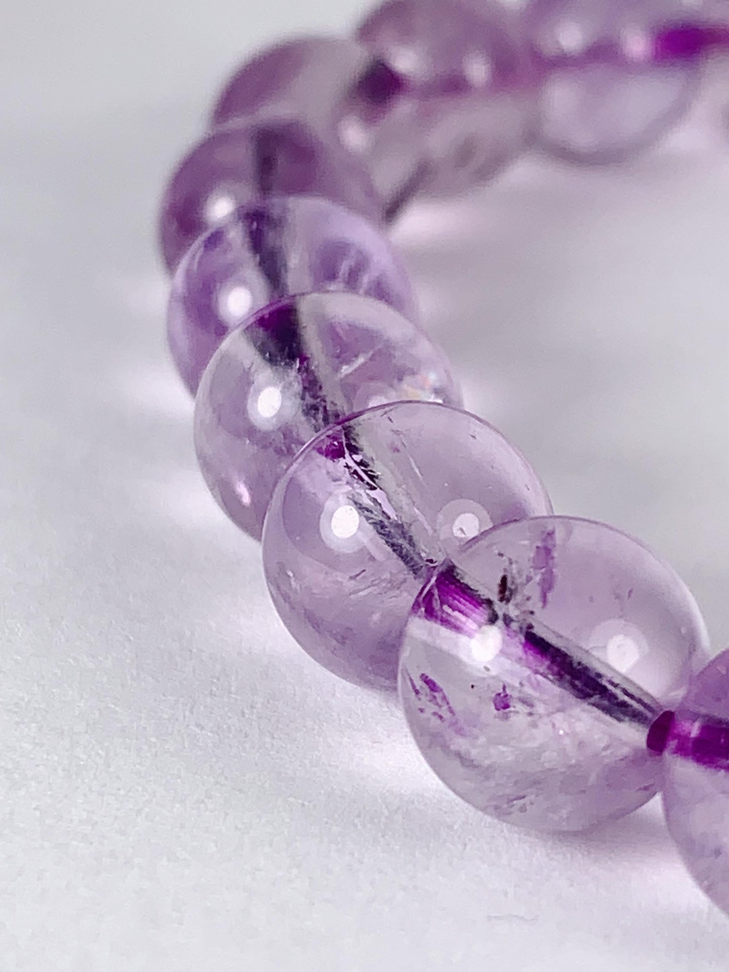 Natural Light  Purple Lavender Clear Ice cracks Amethyst Smooth Round Stretch Bracelet 8mm