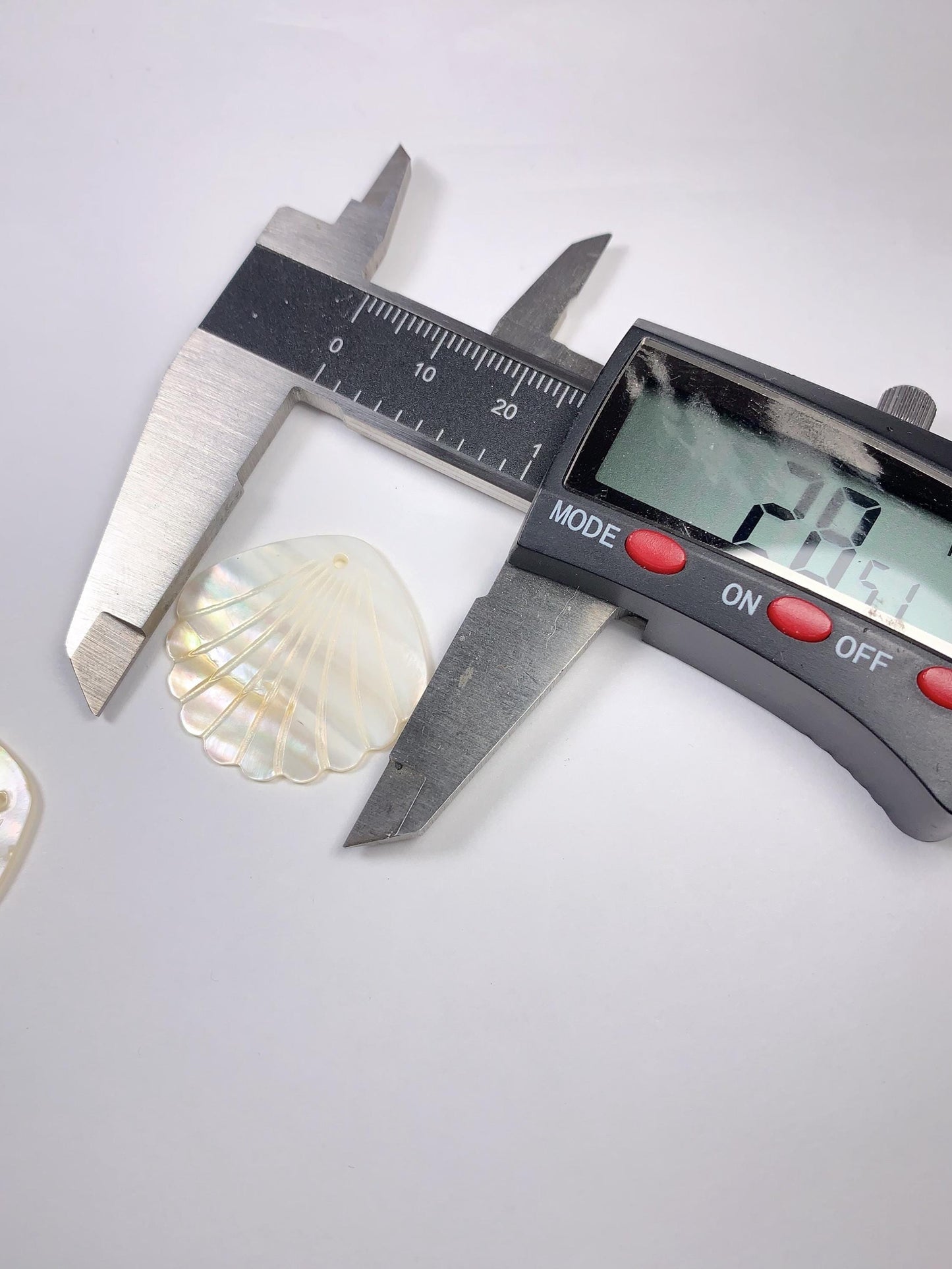 Carved Mother of Pearl Shell Bead: 20mm DIY Gemstone
