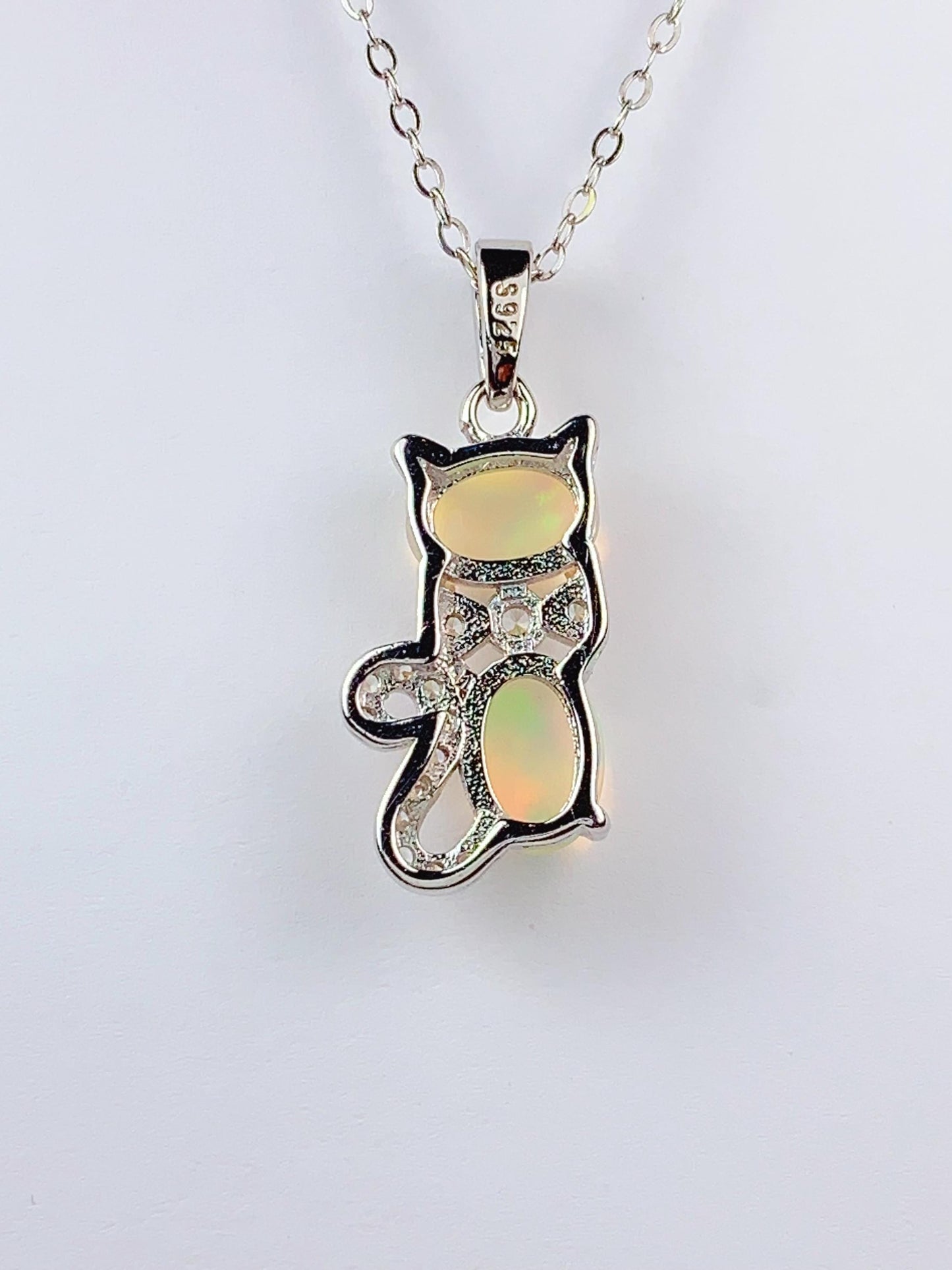Red Garnet Sterling Silver Necklace: 18K Gold Plated Oval Pendant