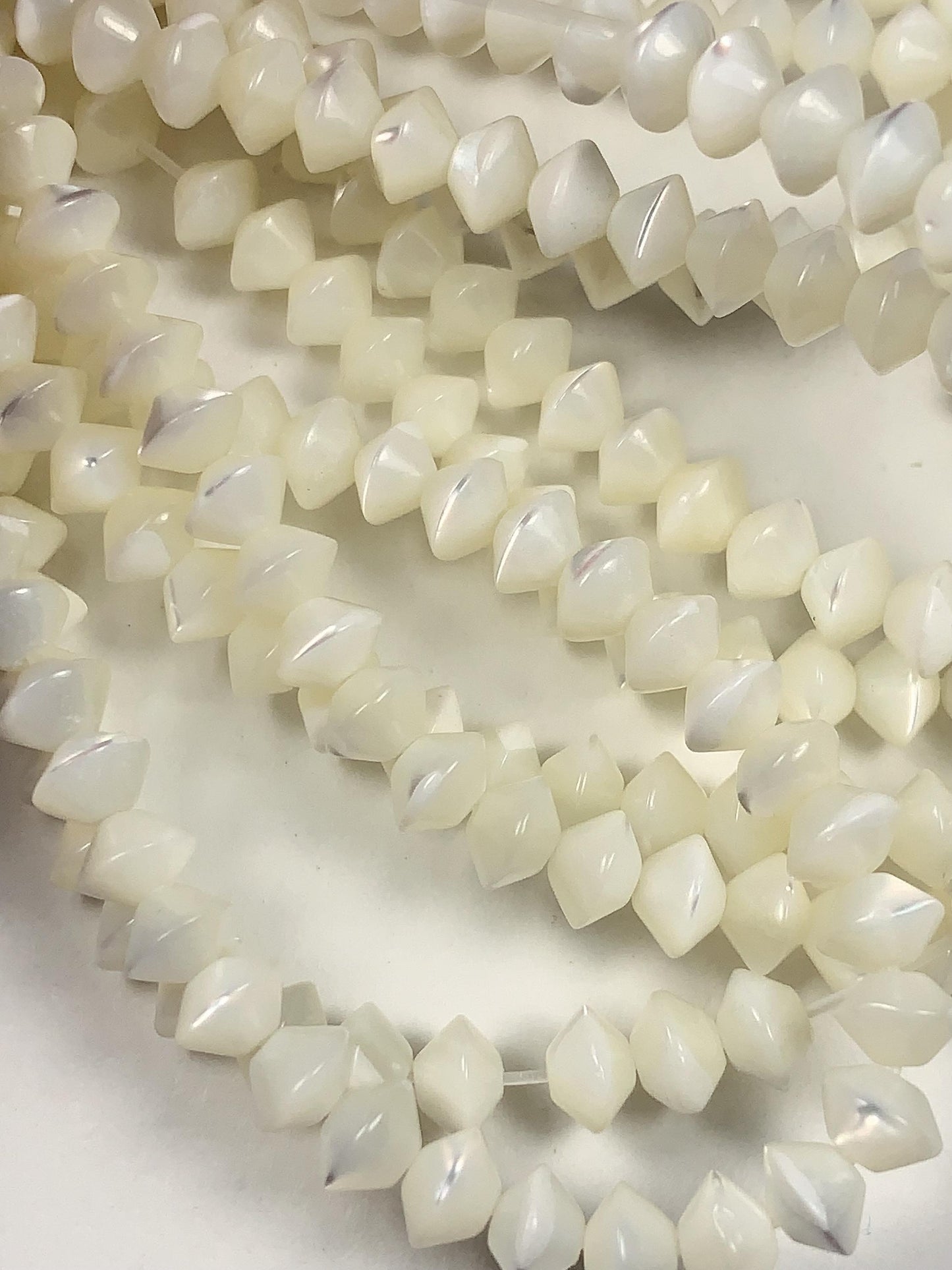 4x6mm AAA Natural White Mother of pearl Shell Bicone Rondelle Shape Beads 15Strand