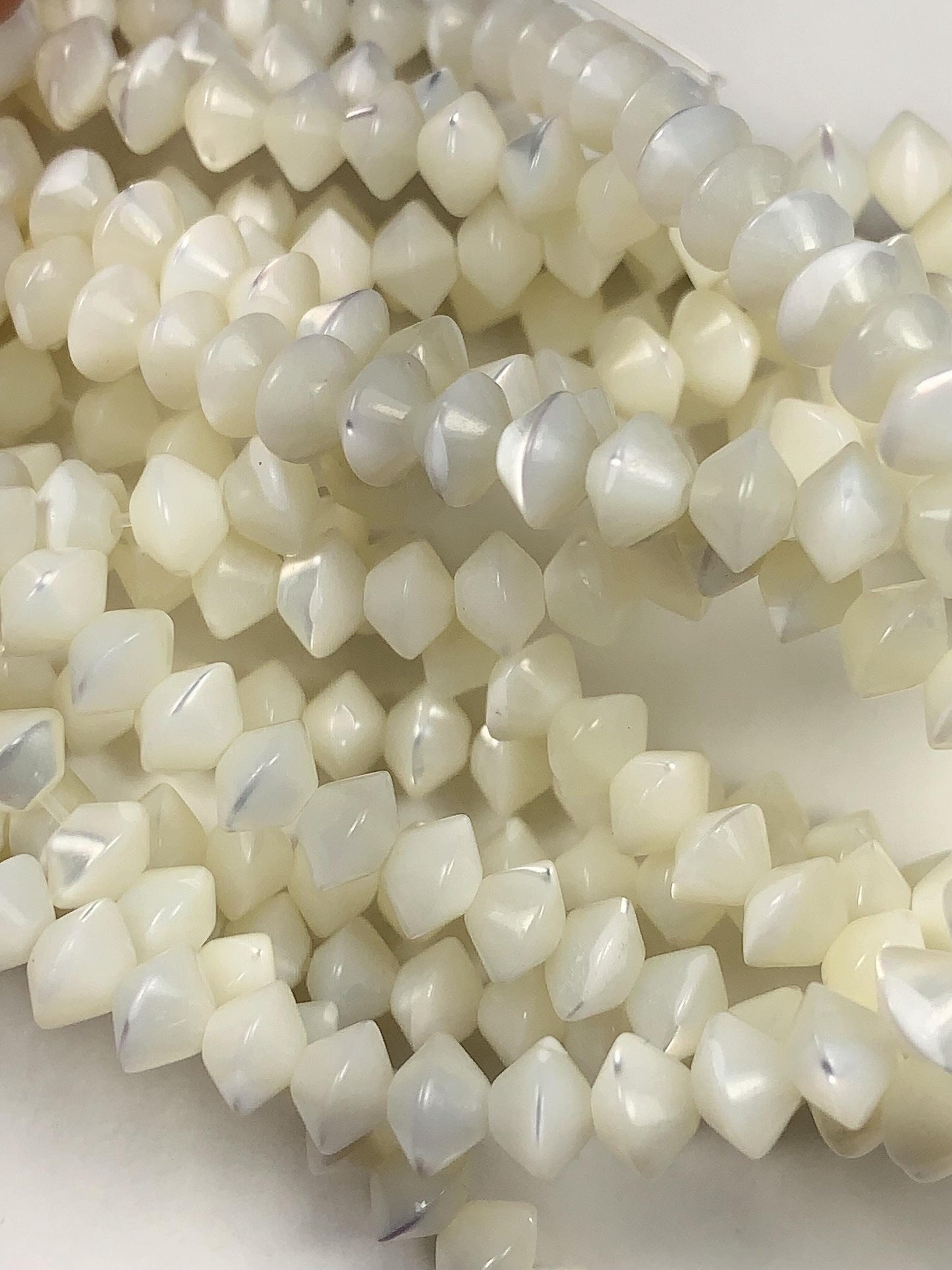 4x6mm AAA Natural White Mother of pearl Shell Bicone Rondelle Shape Beads 15Strand